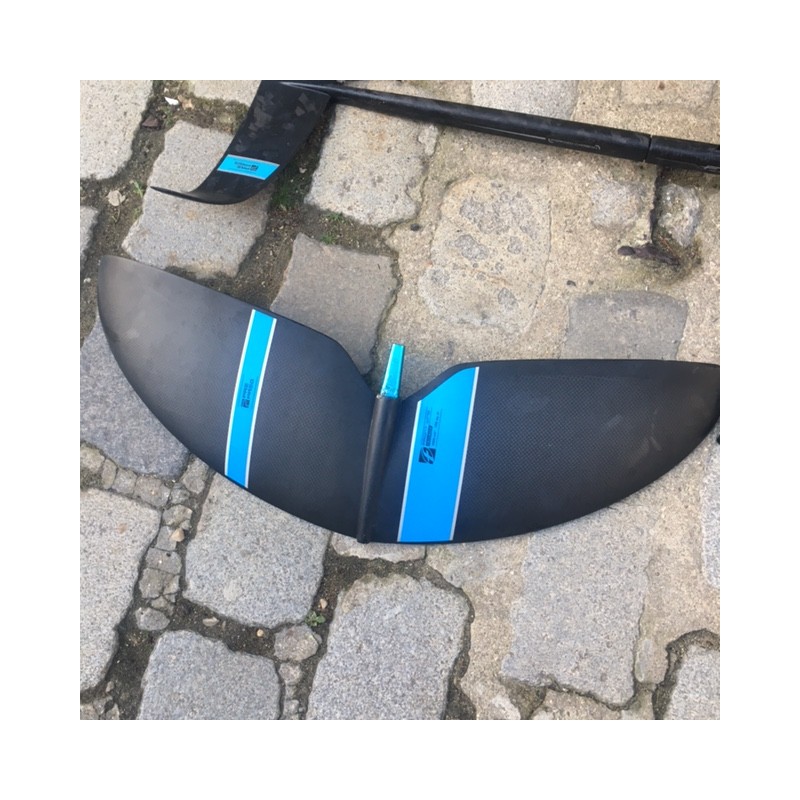 Foil occasion F-One Carbon (2 ailes avant) + planche - The Corner Shop