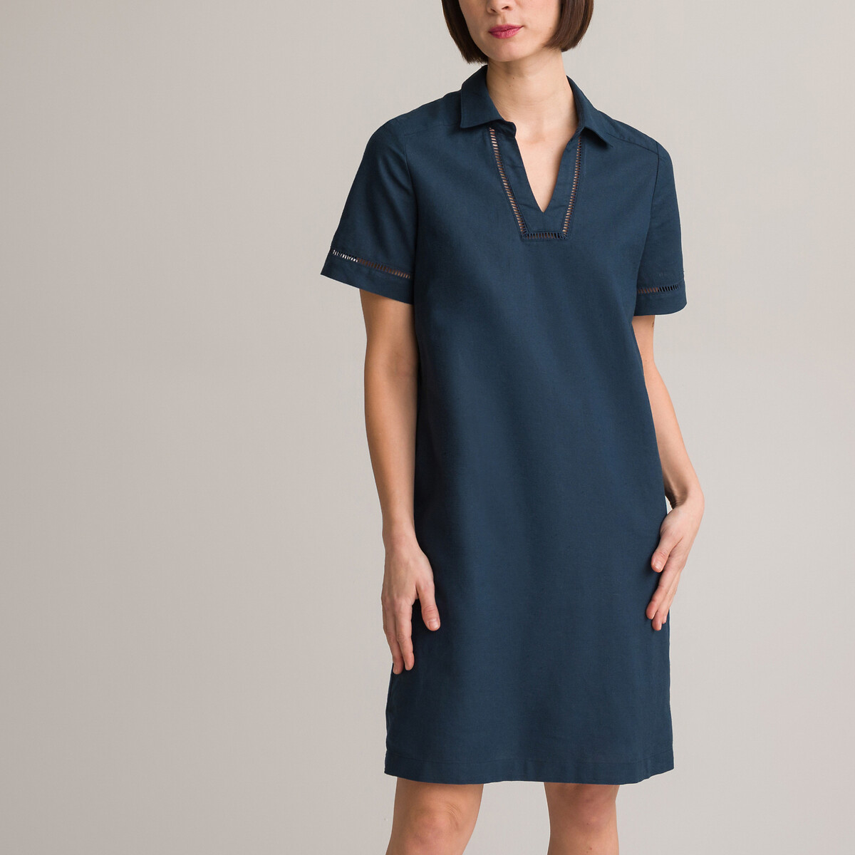 ANNE WEYBURN<br>Vestido reto, comprimento midi, mangas curtas