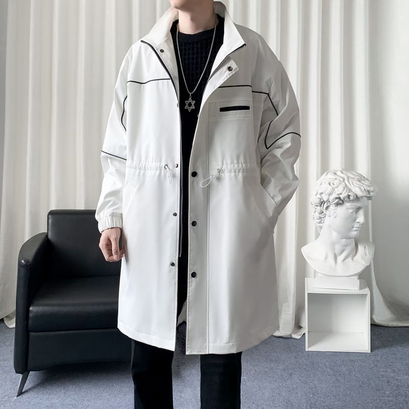 Bay Go Mall - Trenchcoat met opstaande kraag, contrasterende rand, trekkoord in de taille en ritssluiting