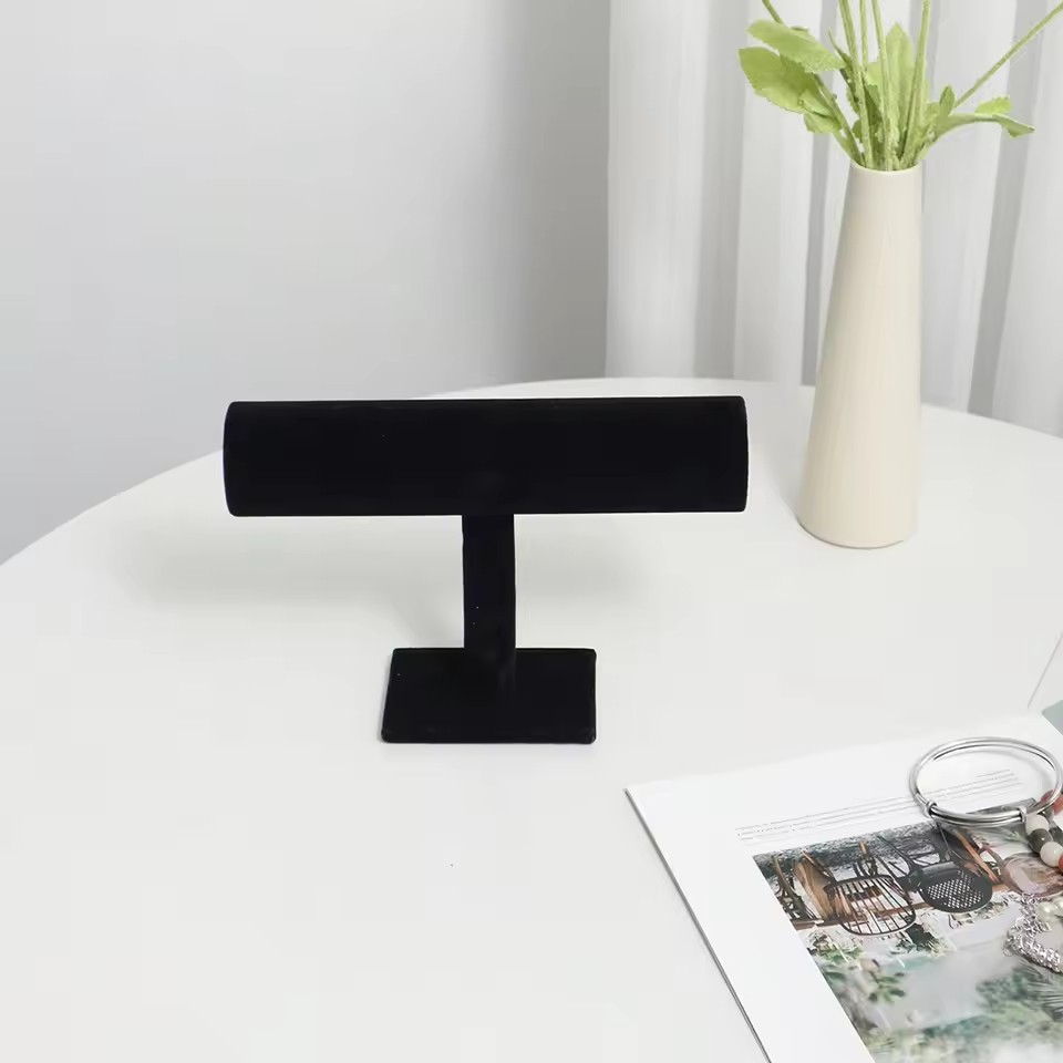 Praktischer Flanell Schmuck Ständer Halterung (23.5 x 7 x 16cm) - Schwarz