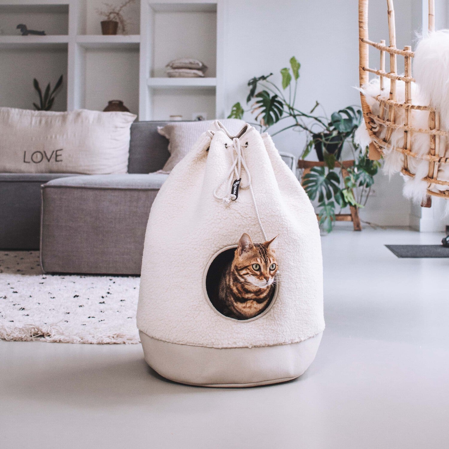 District 70 kattenmand Casa Teddy beige D 45 H 60