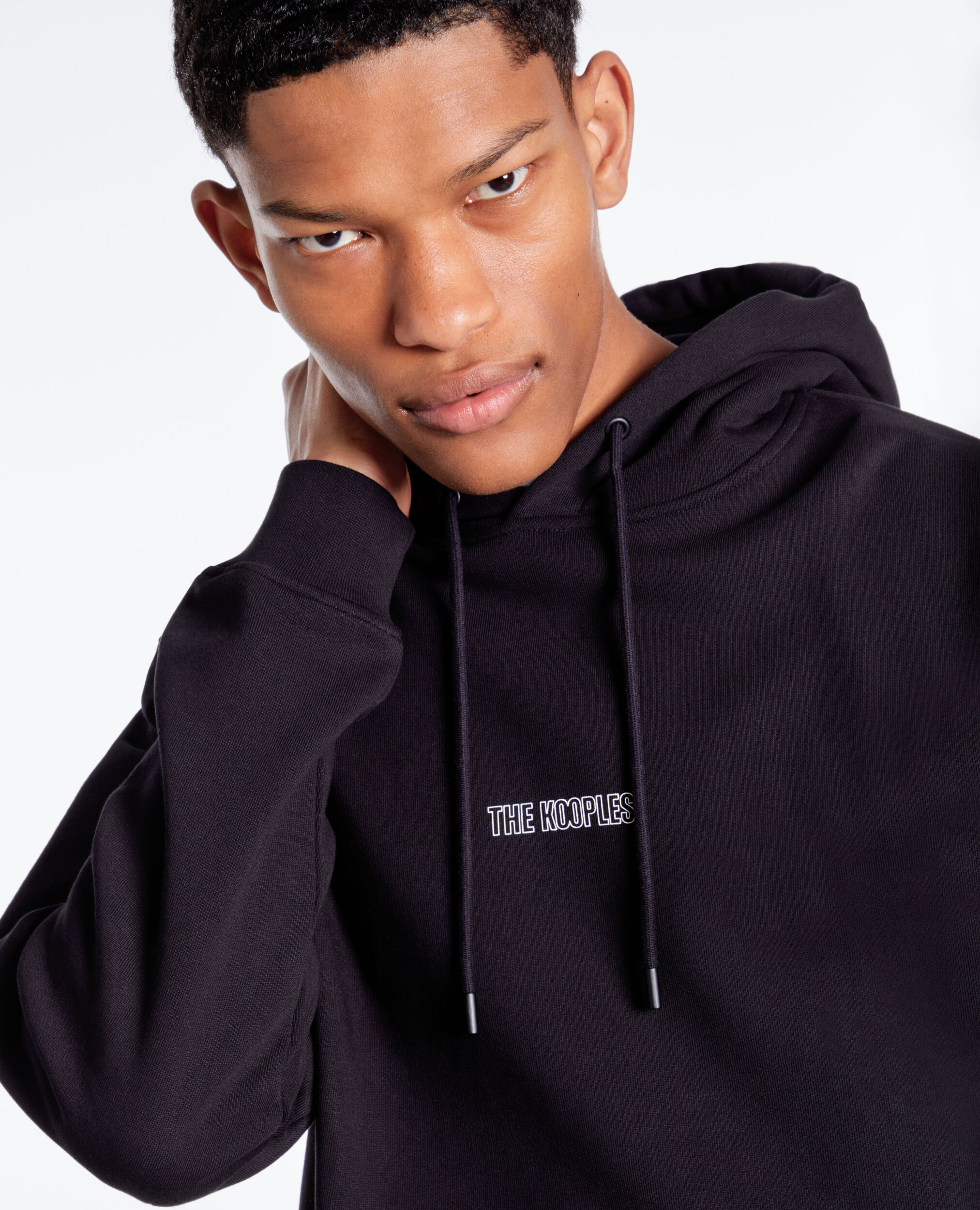 Sweatshirt à capuche noir avec logo