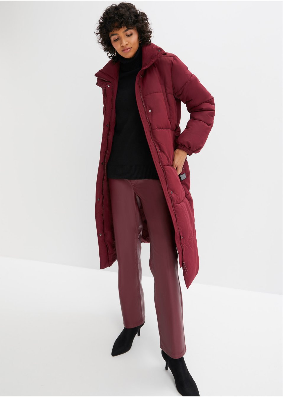 Manteau matelassé oversize avec ceinture élastique
