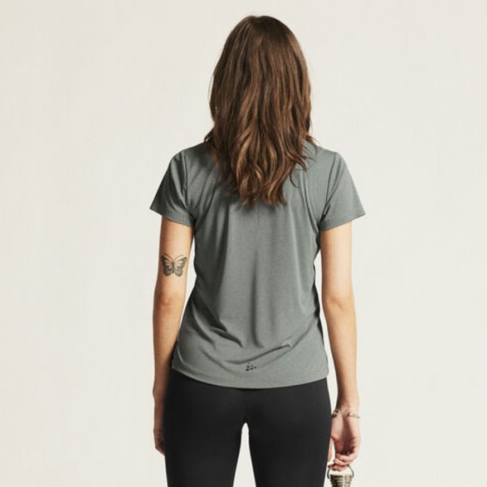 Craft Dame T-shirts Core Essence SS Tee 2 Grå