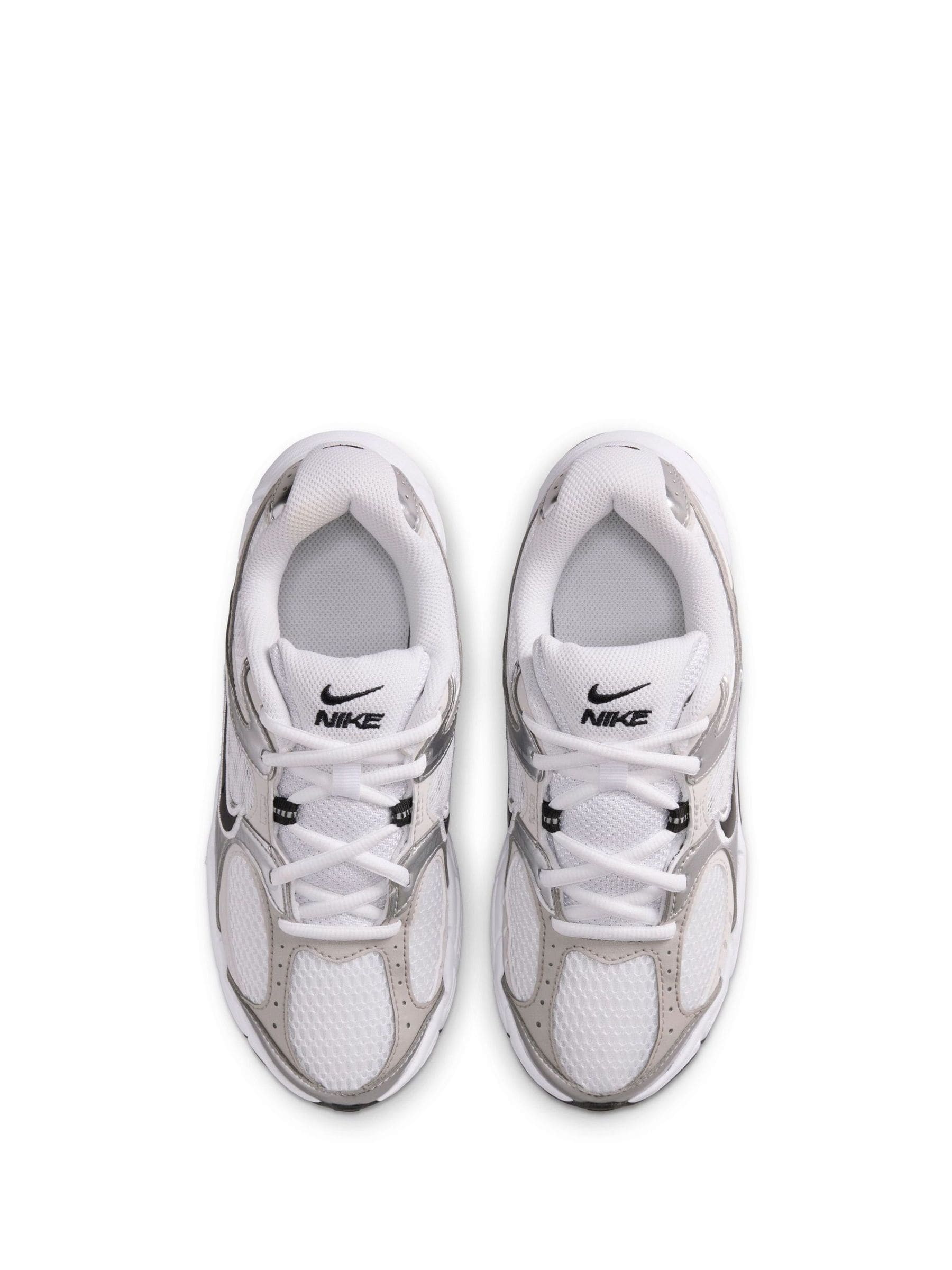 Wit - Nike Youth V5 Runner Trainers