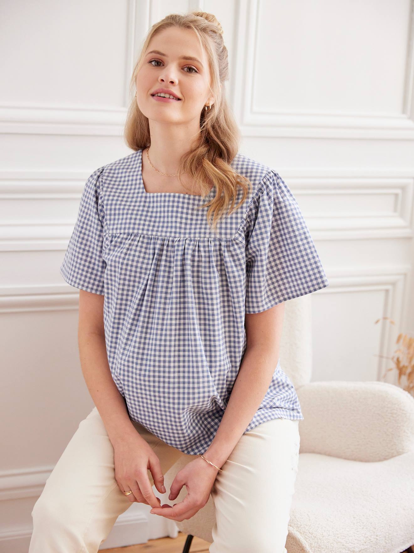 Blusa de maternidade xadrez azul-acinzentada