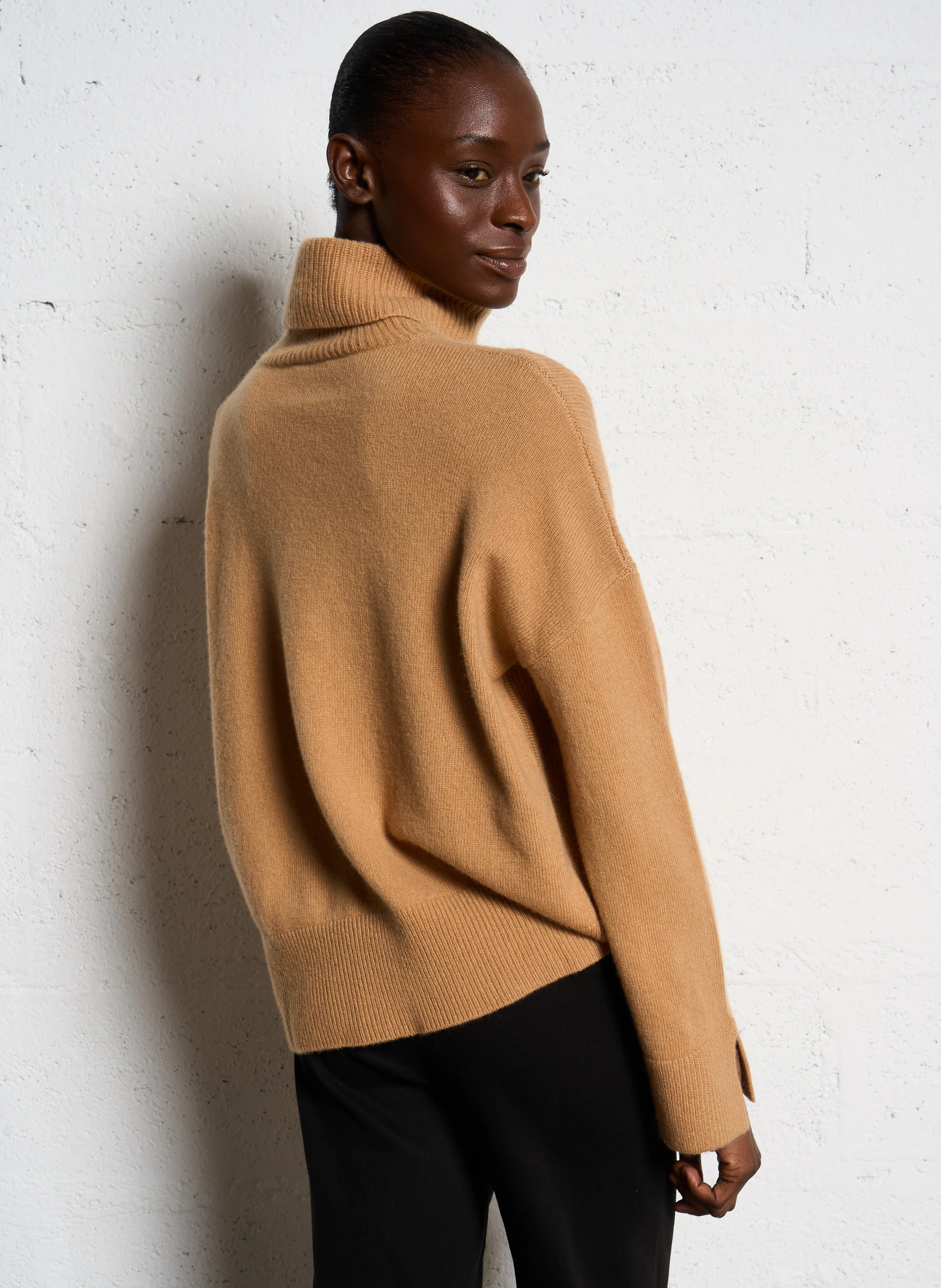 Pull oversize col roulé en laine | Marron
