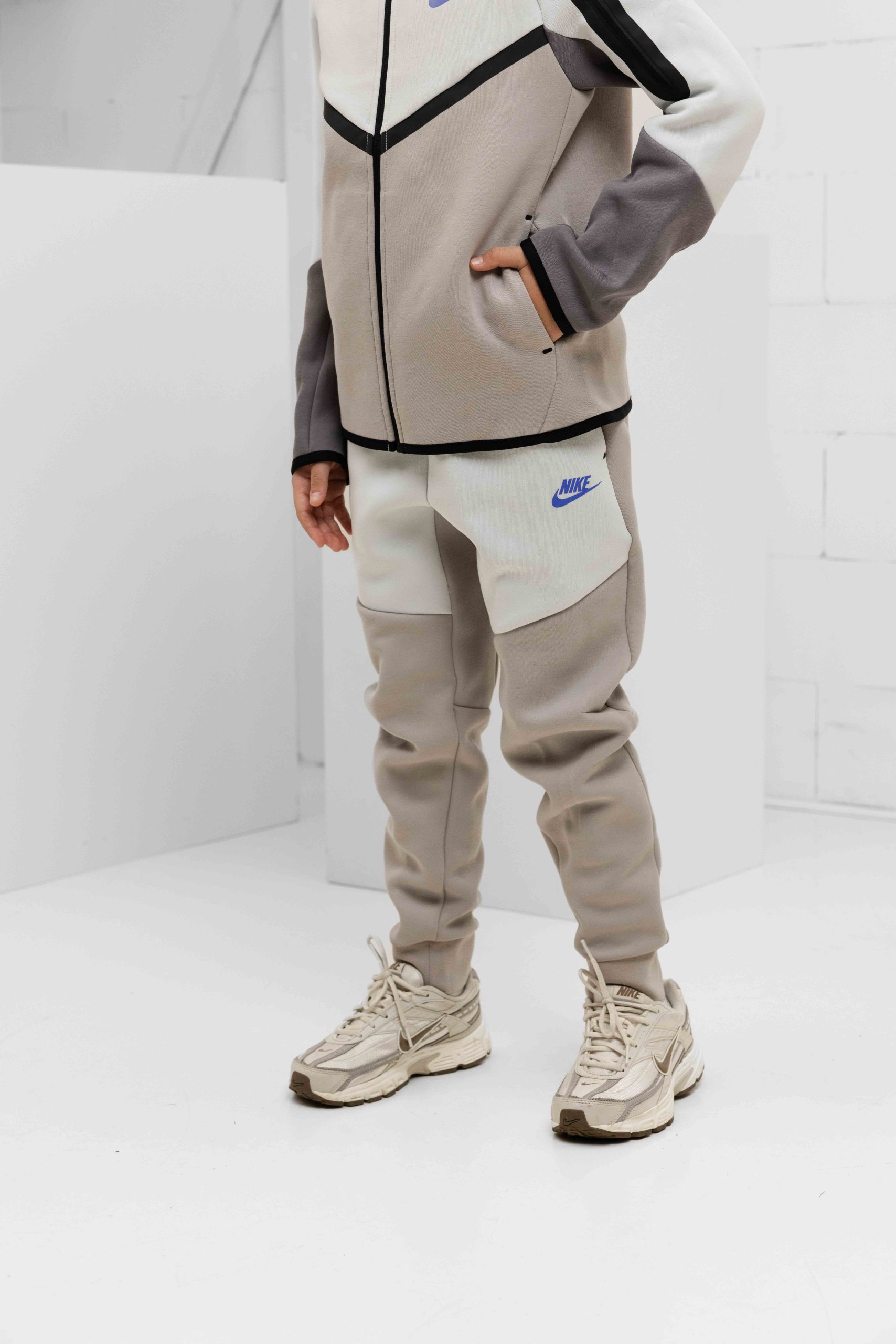 Nike Tech Fleece Trainingspak Kids Beige/Grijs
