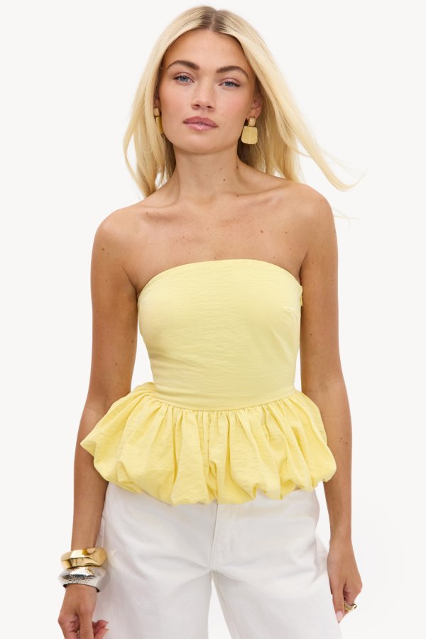 DANCING CLOSE - YELLOW LIGHT