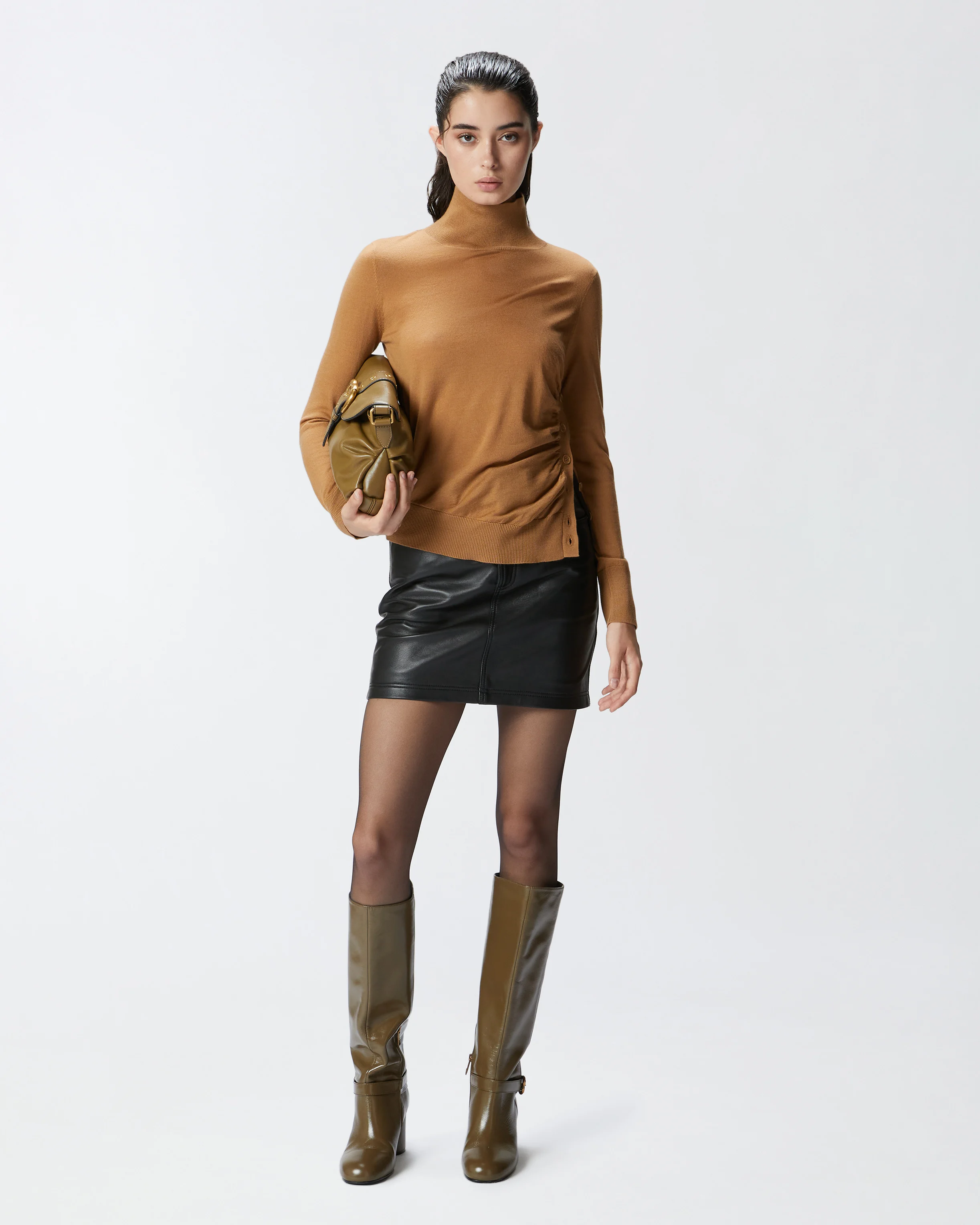 Pull à col roulé avec boutons latéraux | Beige