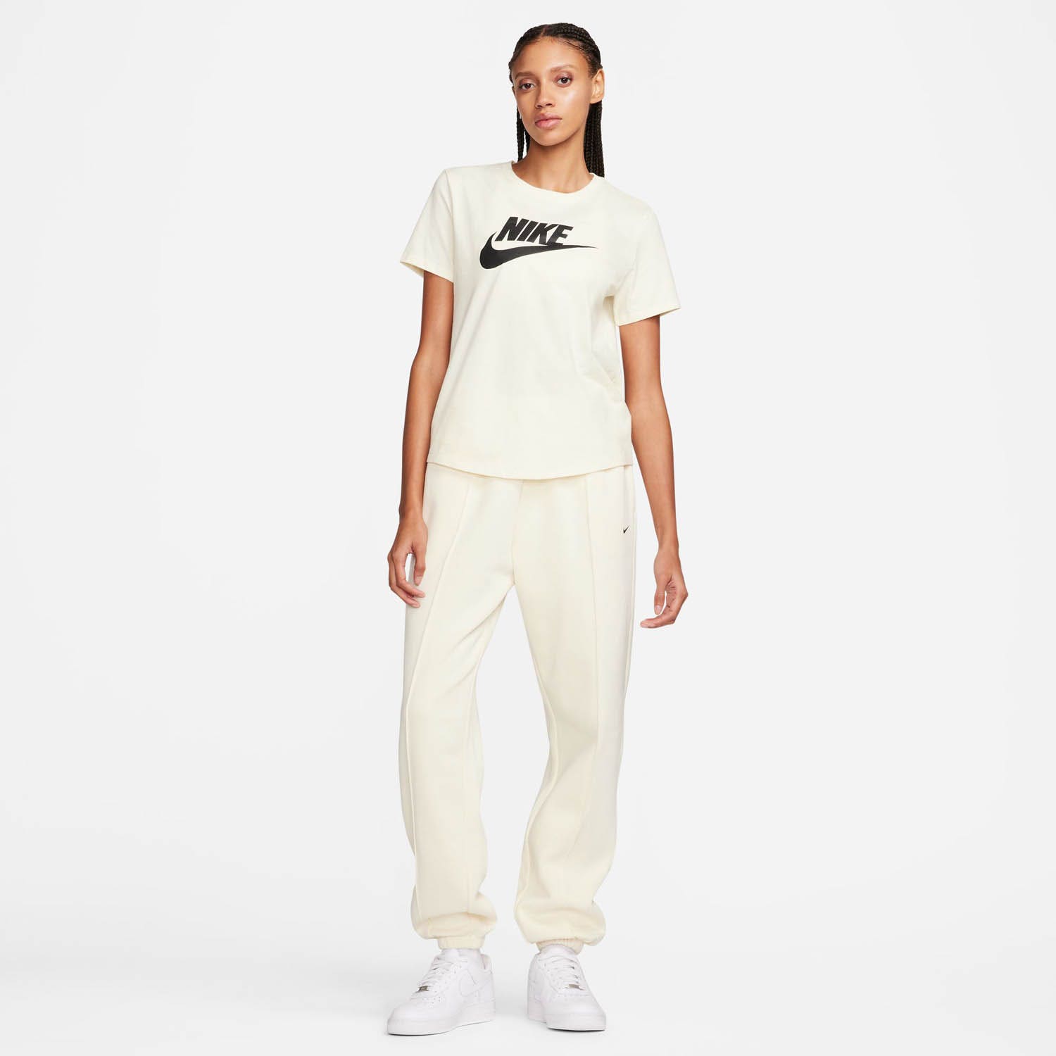 Nike  Sportswear Essentials Tee
