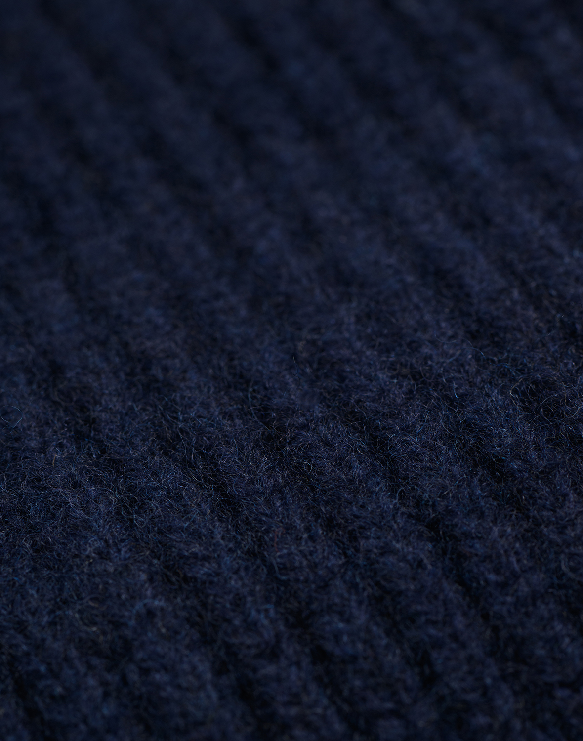 Beanie in lamswol in Donker marineblauw
