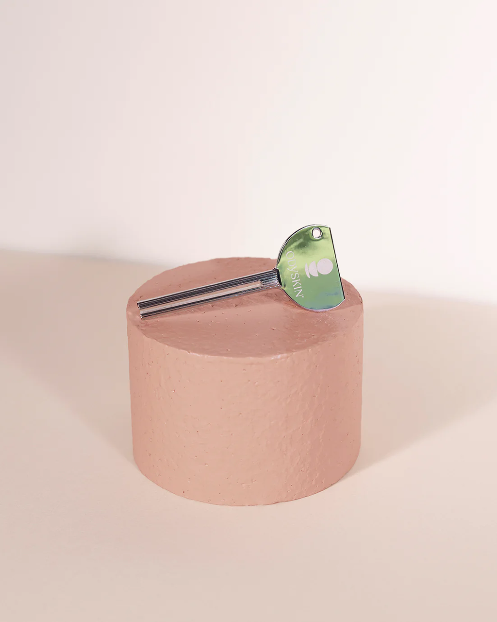 ODYSKIN  Tubenschlüssel, Odyskin Sonnenkosmetik (Cosmos Organic, Vegan)