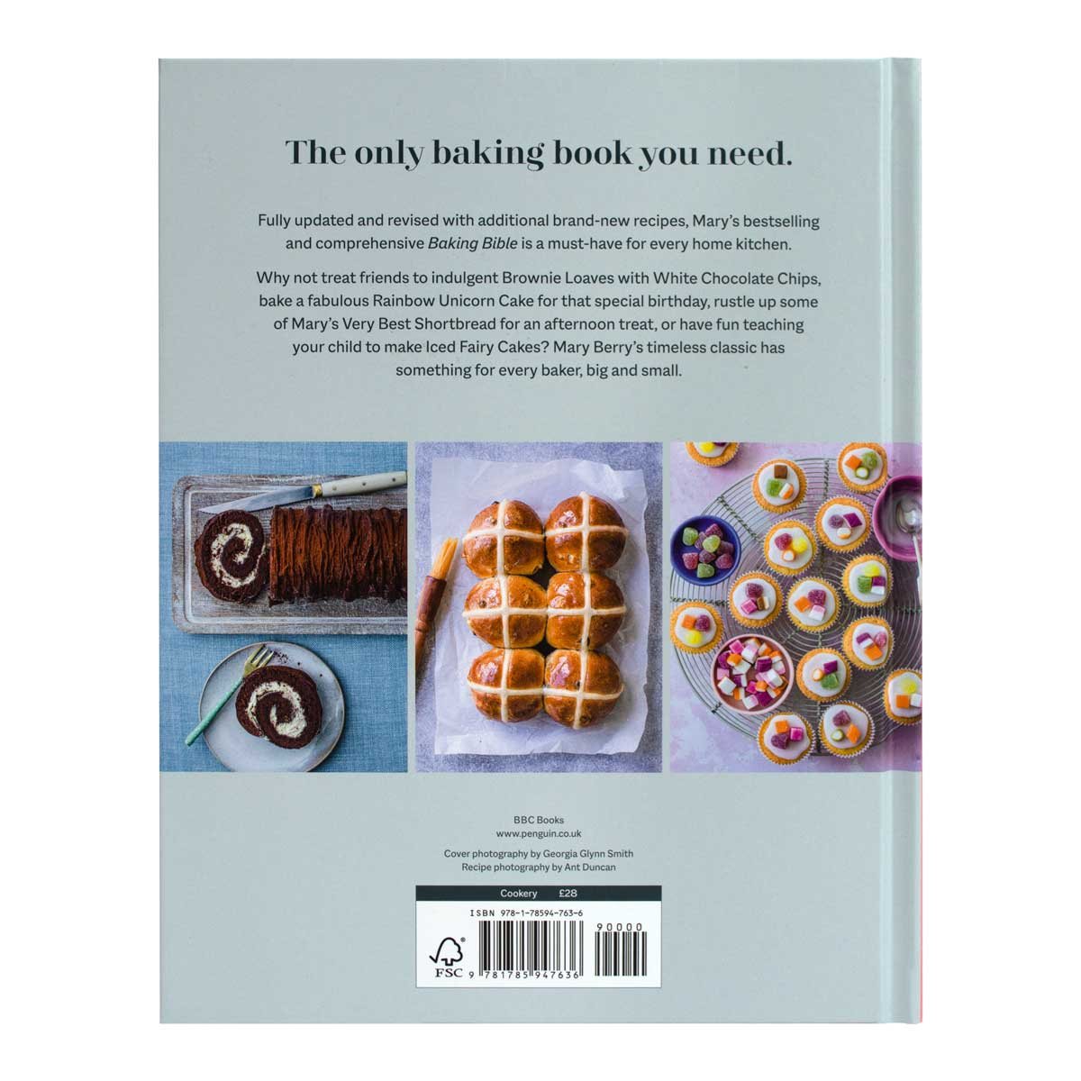 Mary Berry's Baking Bible: Revised and Updated: Over 250 New and Classic Recipes (Hardback)