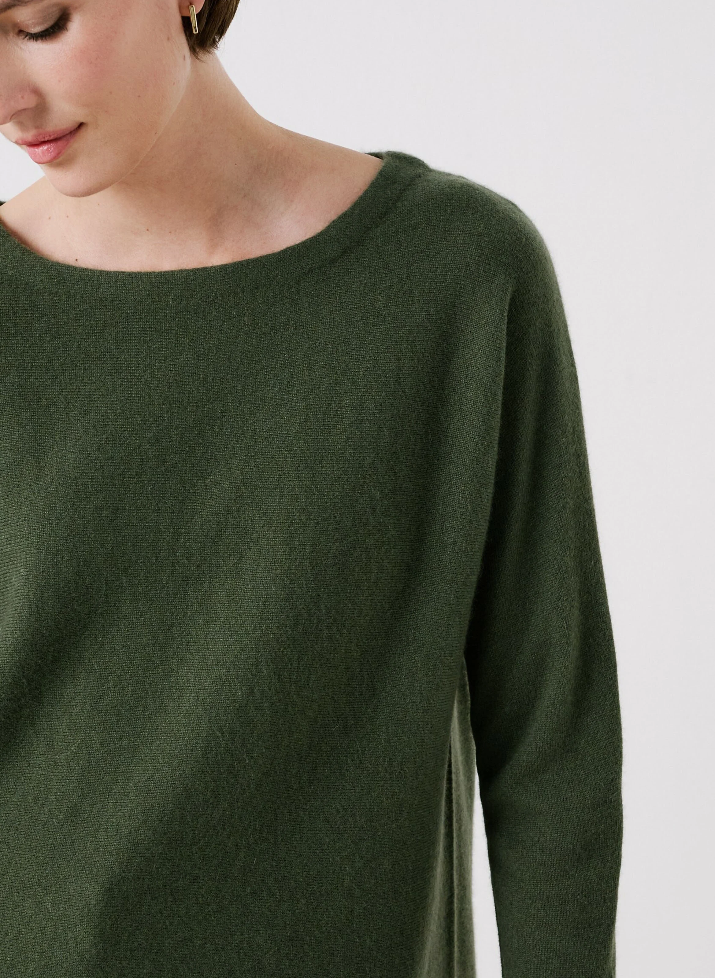 MAMELIA - Pull col rond ample en cachemire | Vert