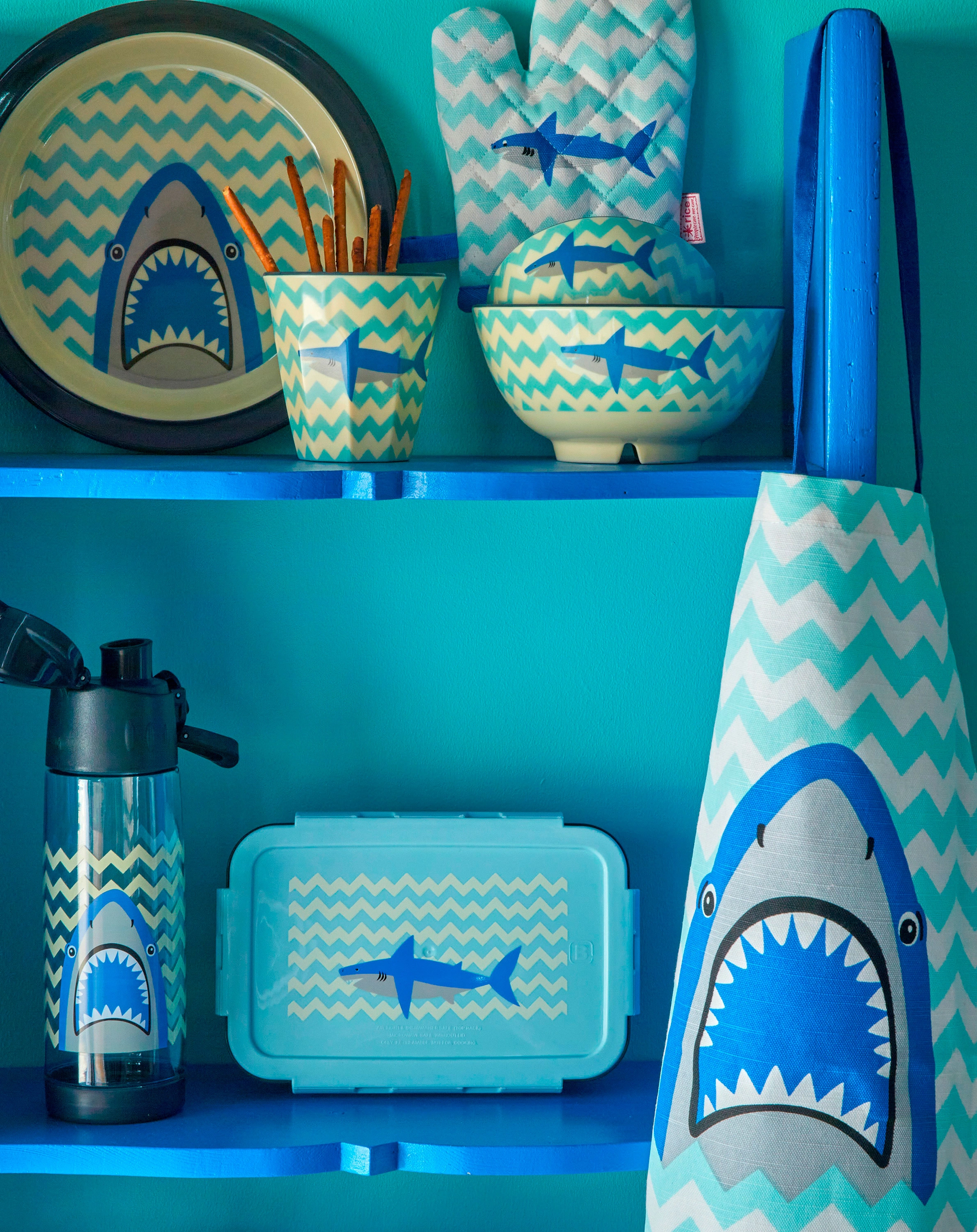 Melamin-Becher MEDIUM - SHARK PRINT in blau