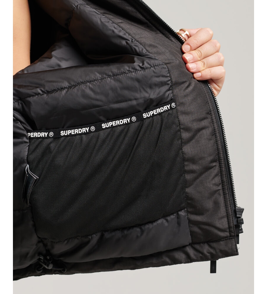Jaqueta corta-vento Superdry SD-Windheater, preta