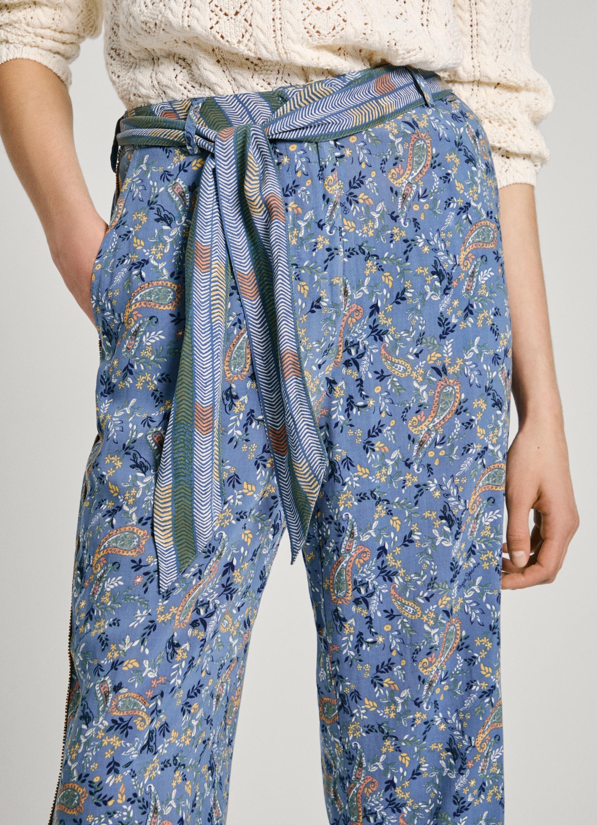 Pepe Jeans Palazzohose »MONICA«  mit Alloverdruck, aus fliessender Viskosequalität