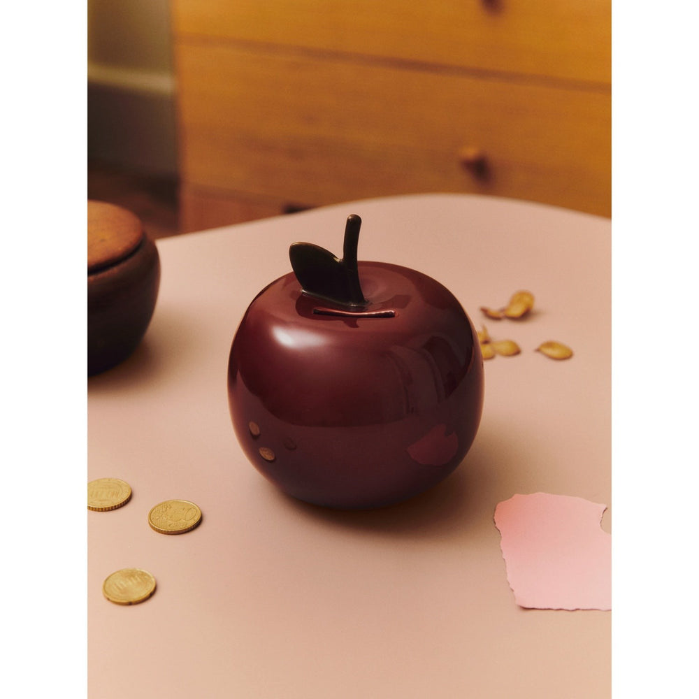 Køb Ferm Living Deep Red Apple Sparebøsse