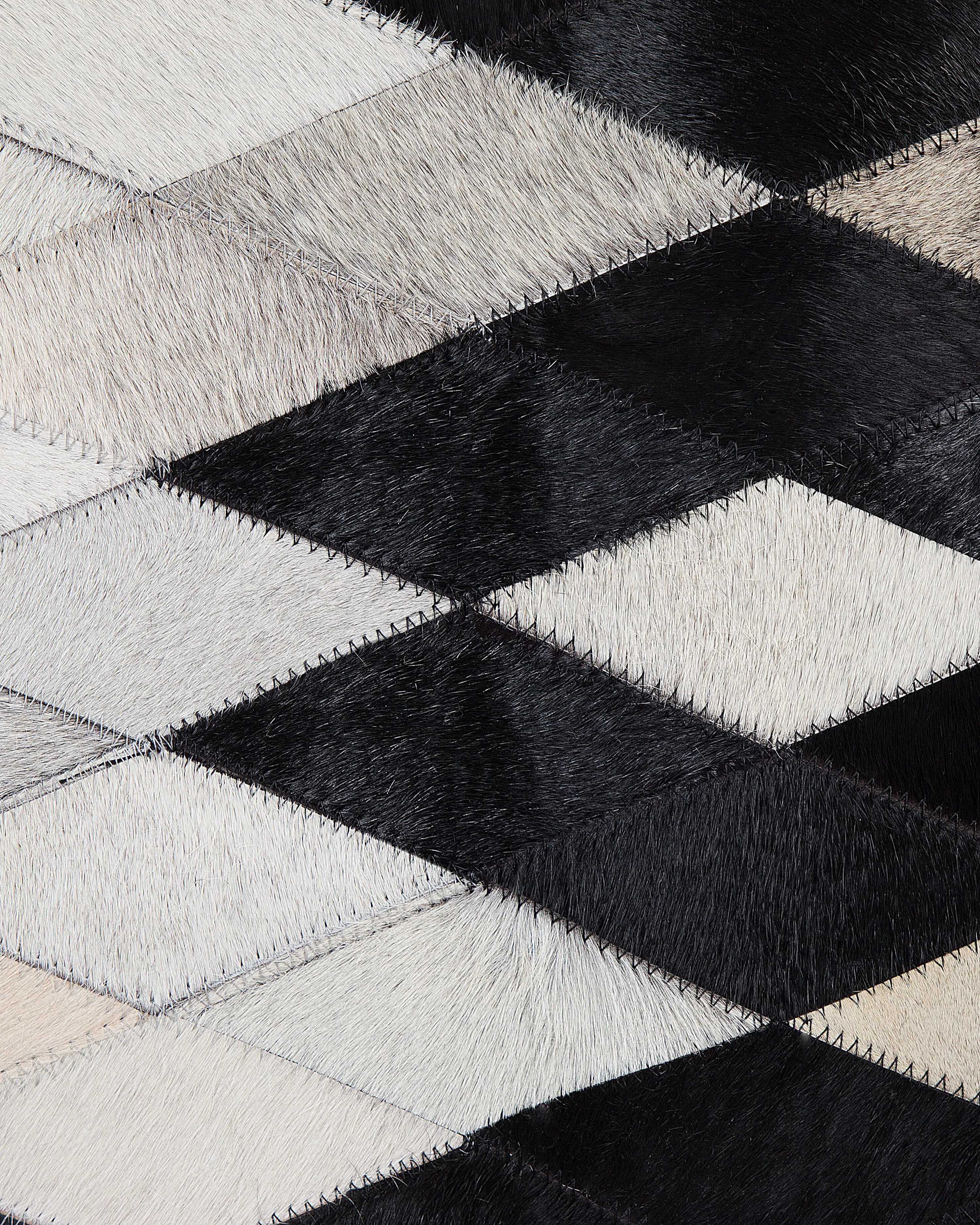 Vloerkleed MALDAN Zwart 160 x 230 cm Leer