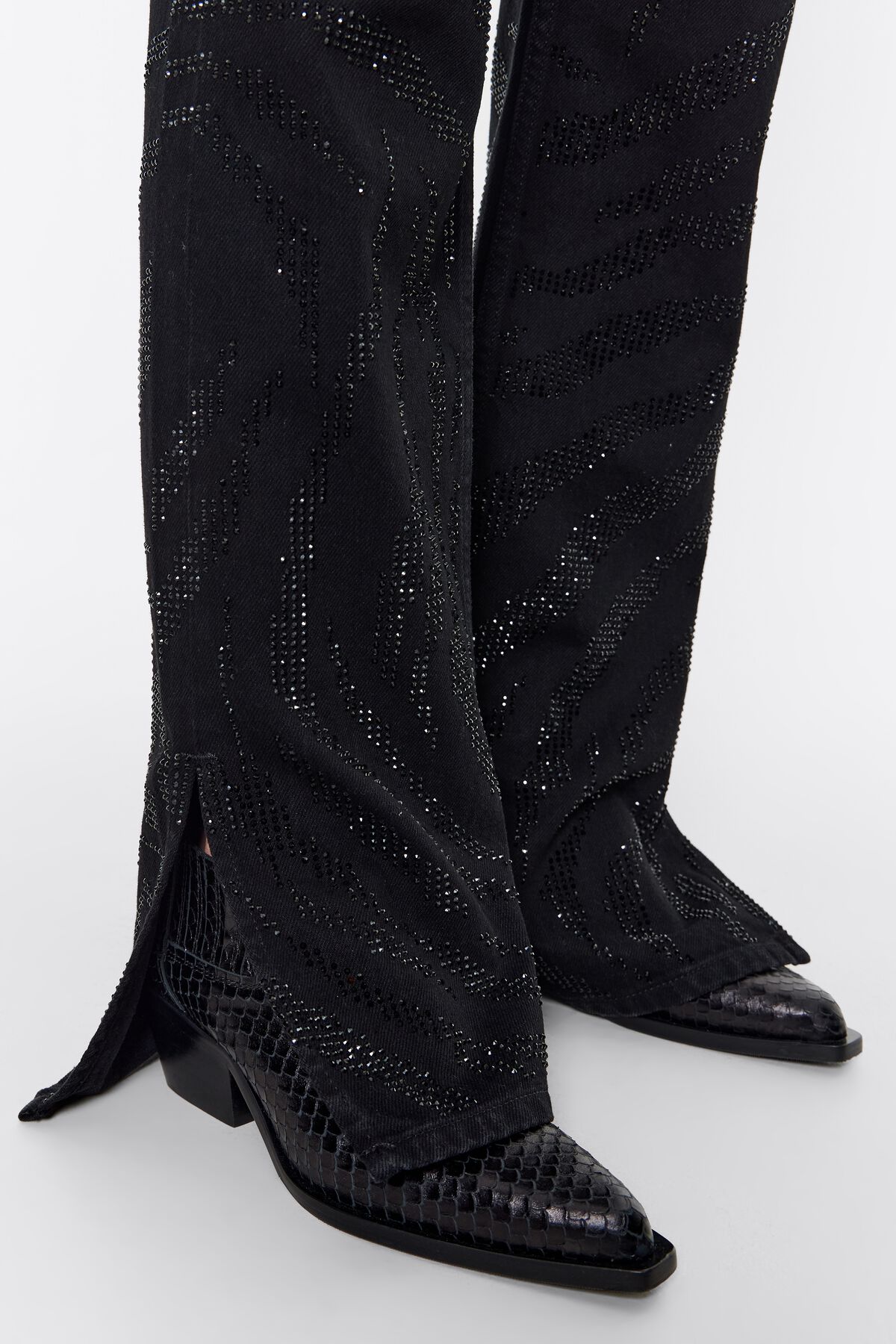 CALÇA CURTA RETA - Jeans Preto Stone