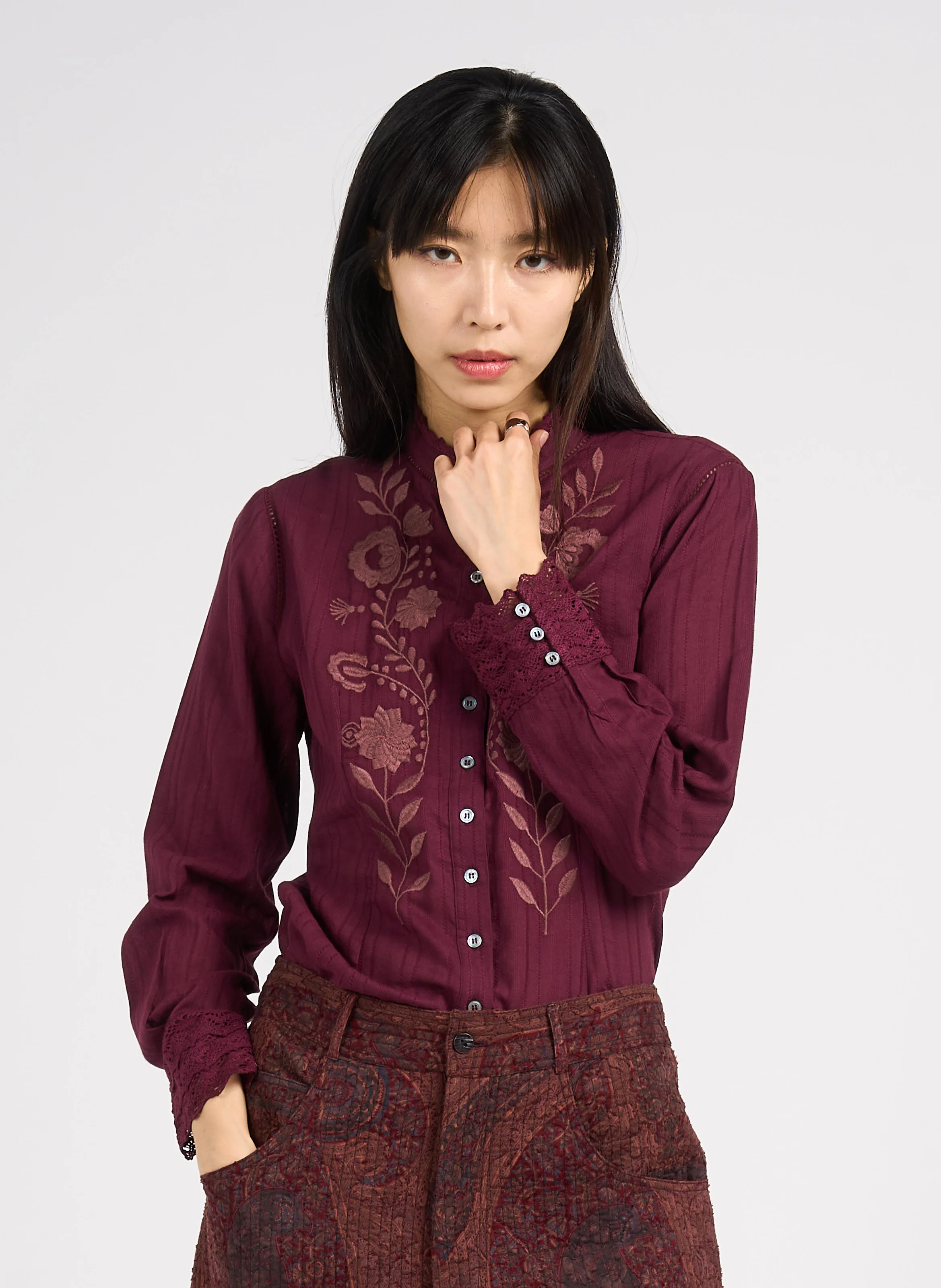 KISS - Top ajusté col rond brodé en coton | Rouge