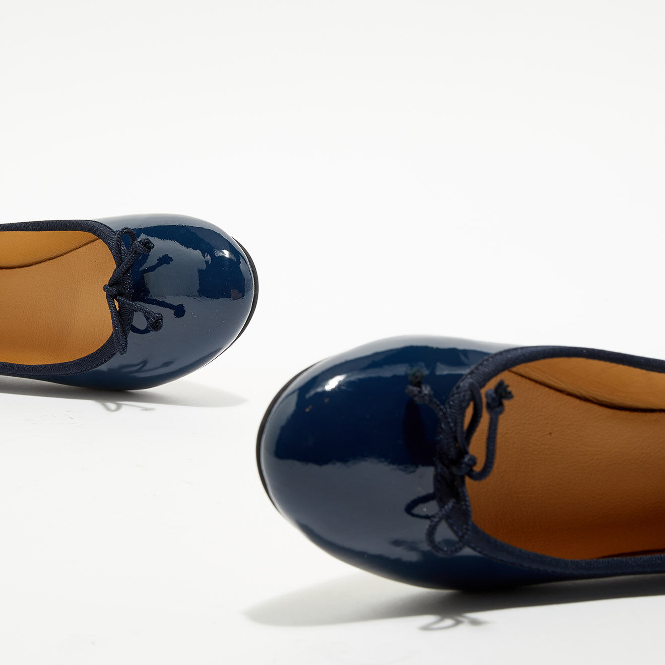 Quartier Latin Ballerines en Cuir verni Jeanne bleu marine