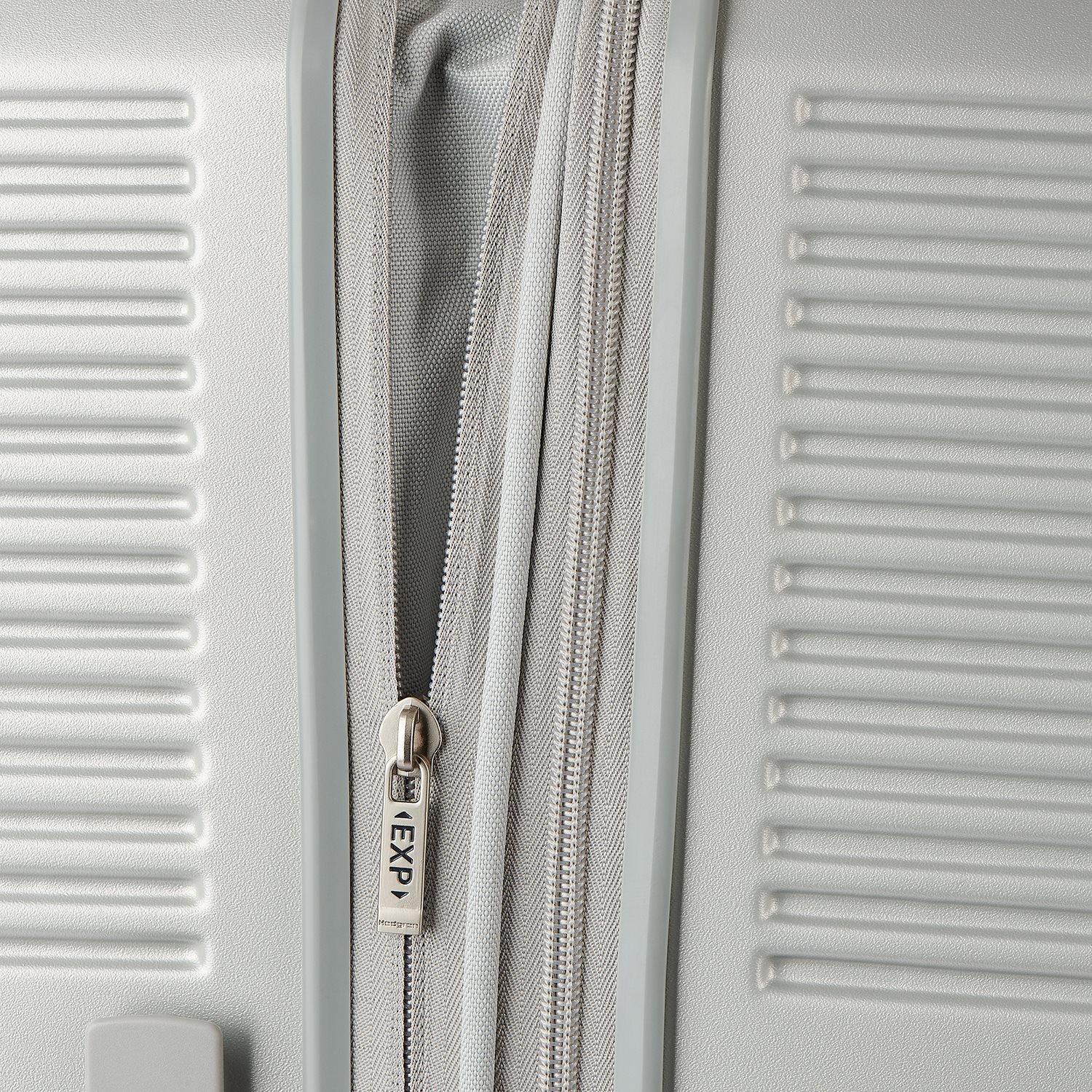 Hedgren Lineo Stripe 67 Expandable silver