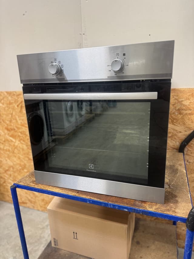 Electrolux indbygningsovn EOB3000AAX