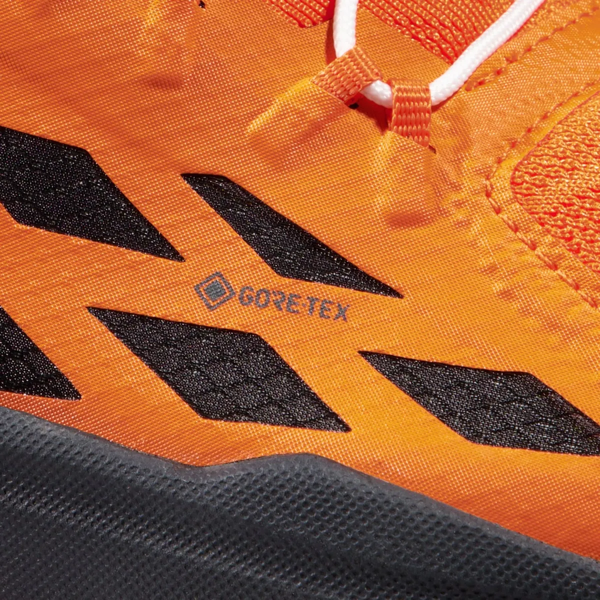 Mammut Sertig TR Low GTX Men Dark Tangerine-black