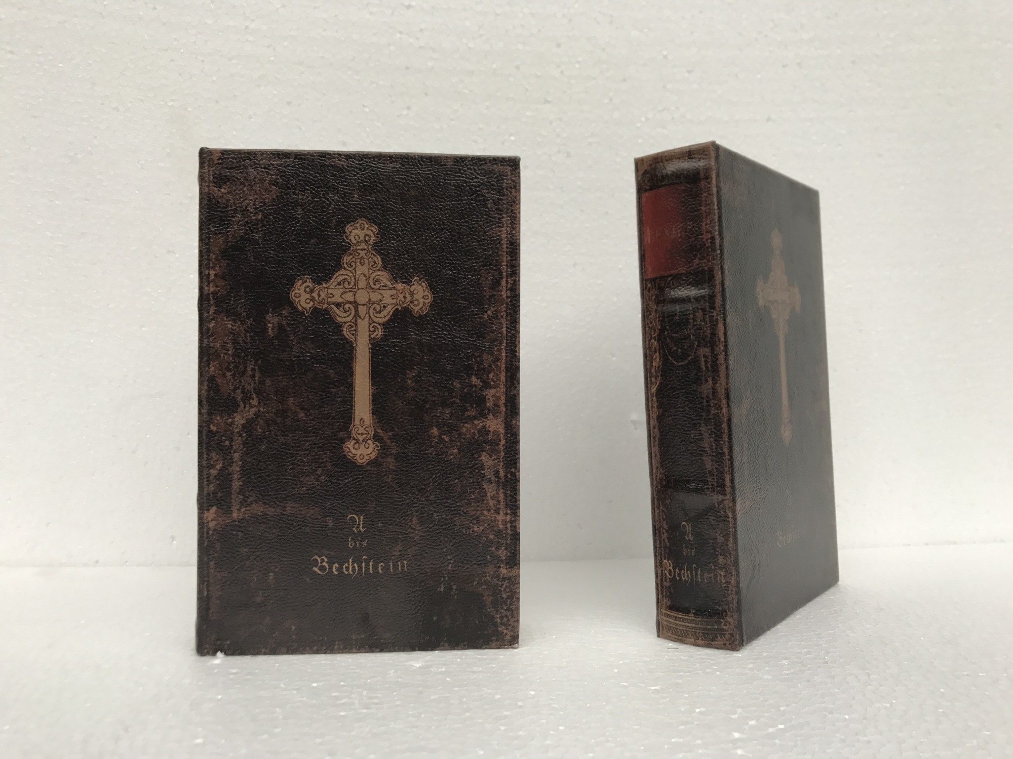 Buchhülle 'Bechstein' mit Schließfach, T 5 cm, B 17 cm, H 26 cm von fischer's lagerhaus