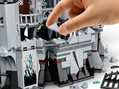 LEGO Mysterieus kasteel (70437)