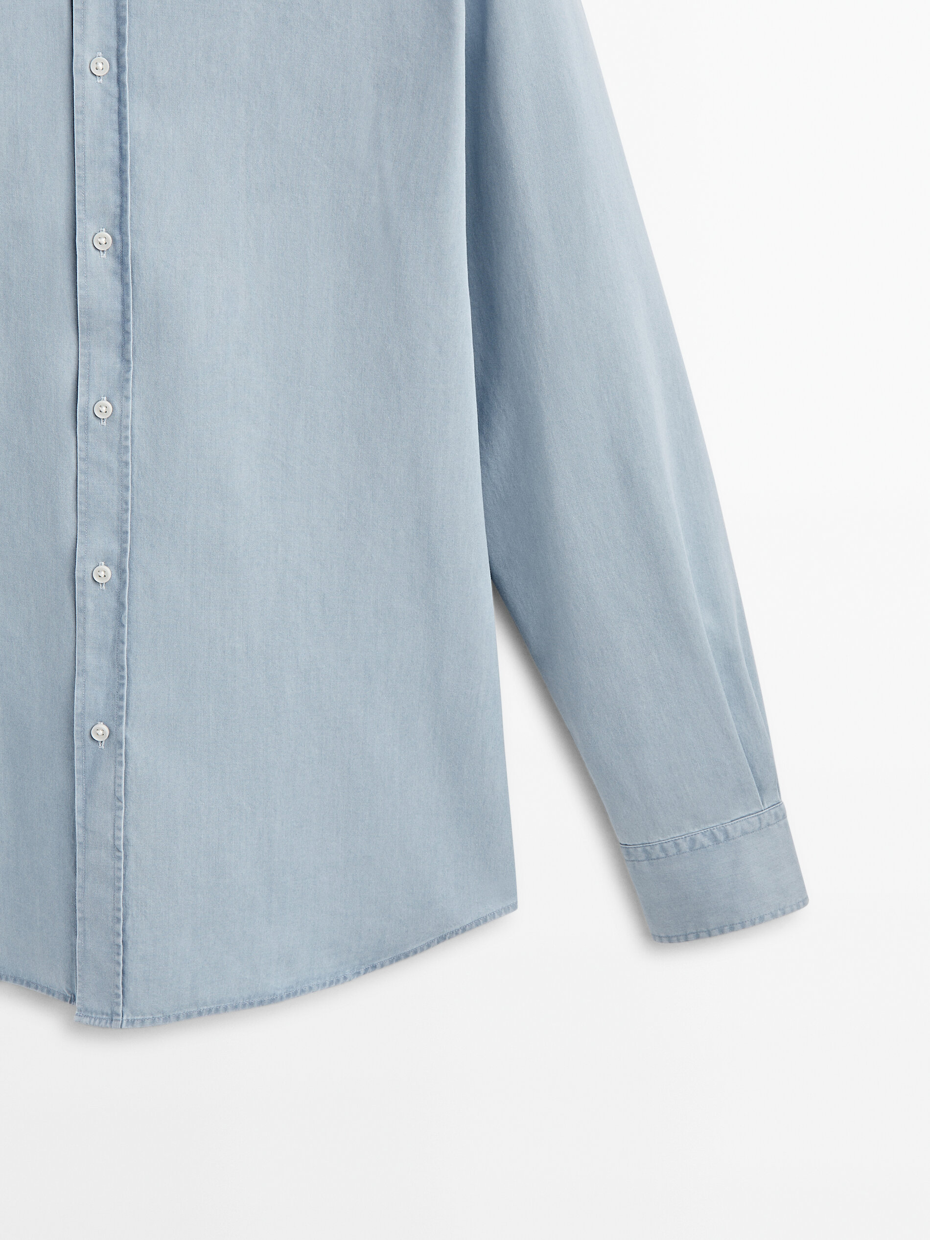Camisa jeans slim fit com lavagem descolorida - INDIGO