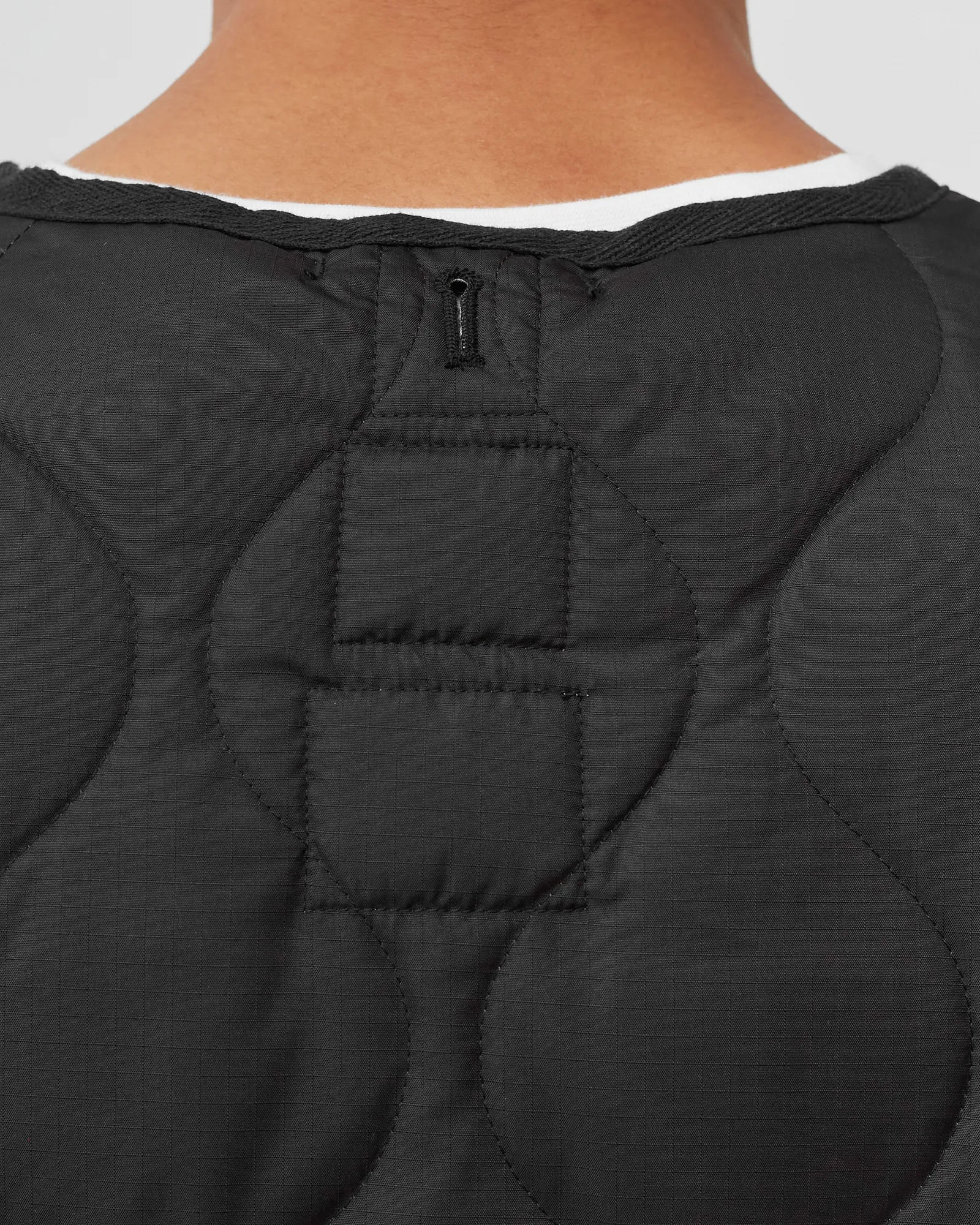 Taion MILITARY ZIP V-NECK VEST