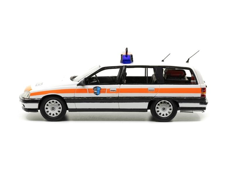 ACE Omega A2 Aargau 1:43 Kantonspolizei Modellfahrzeug