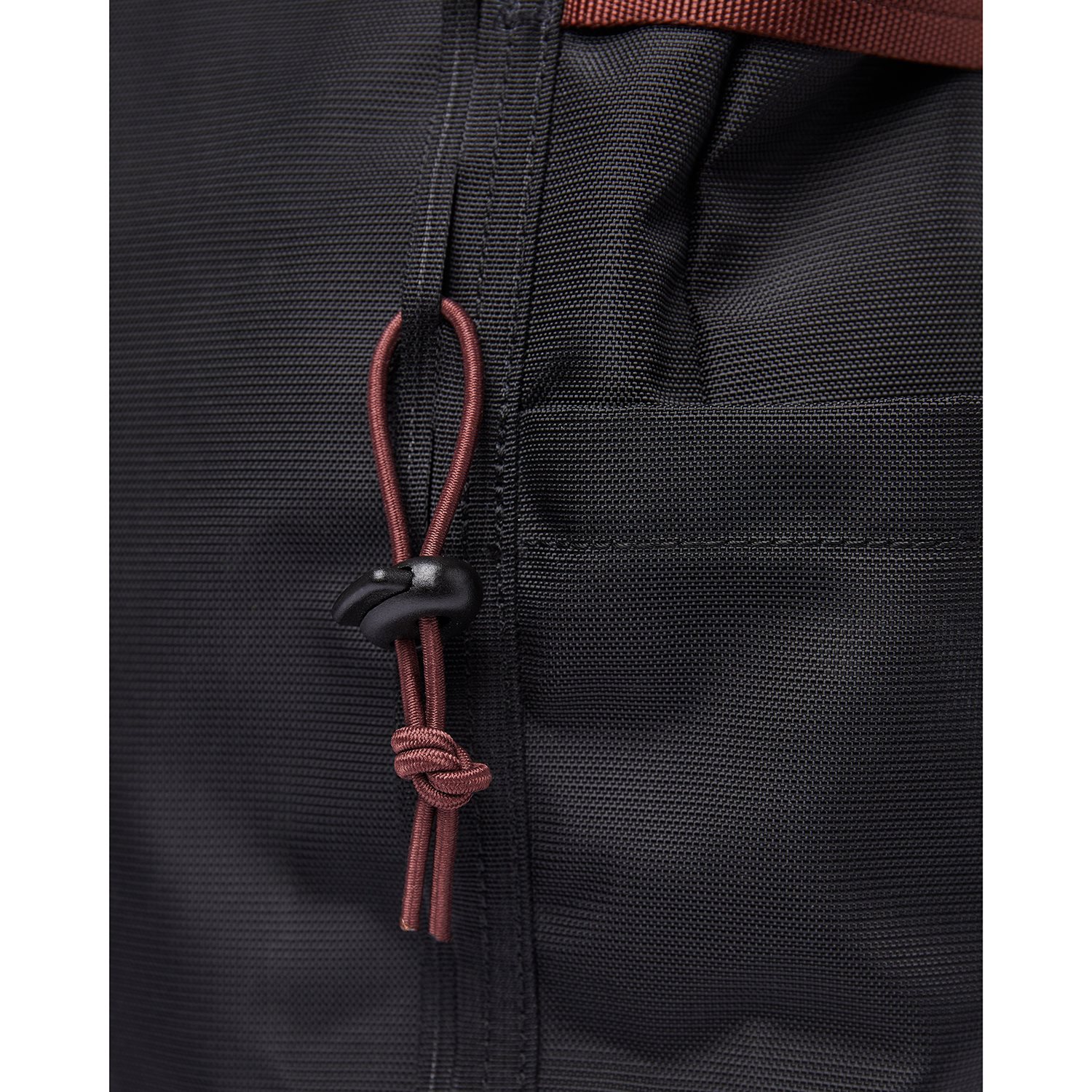 Sandqvist River Hike black