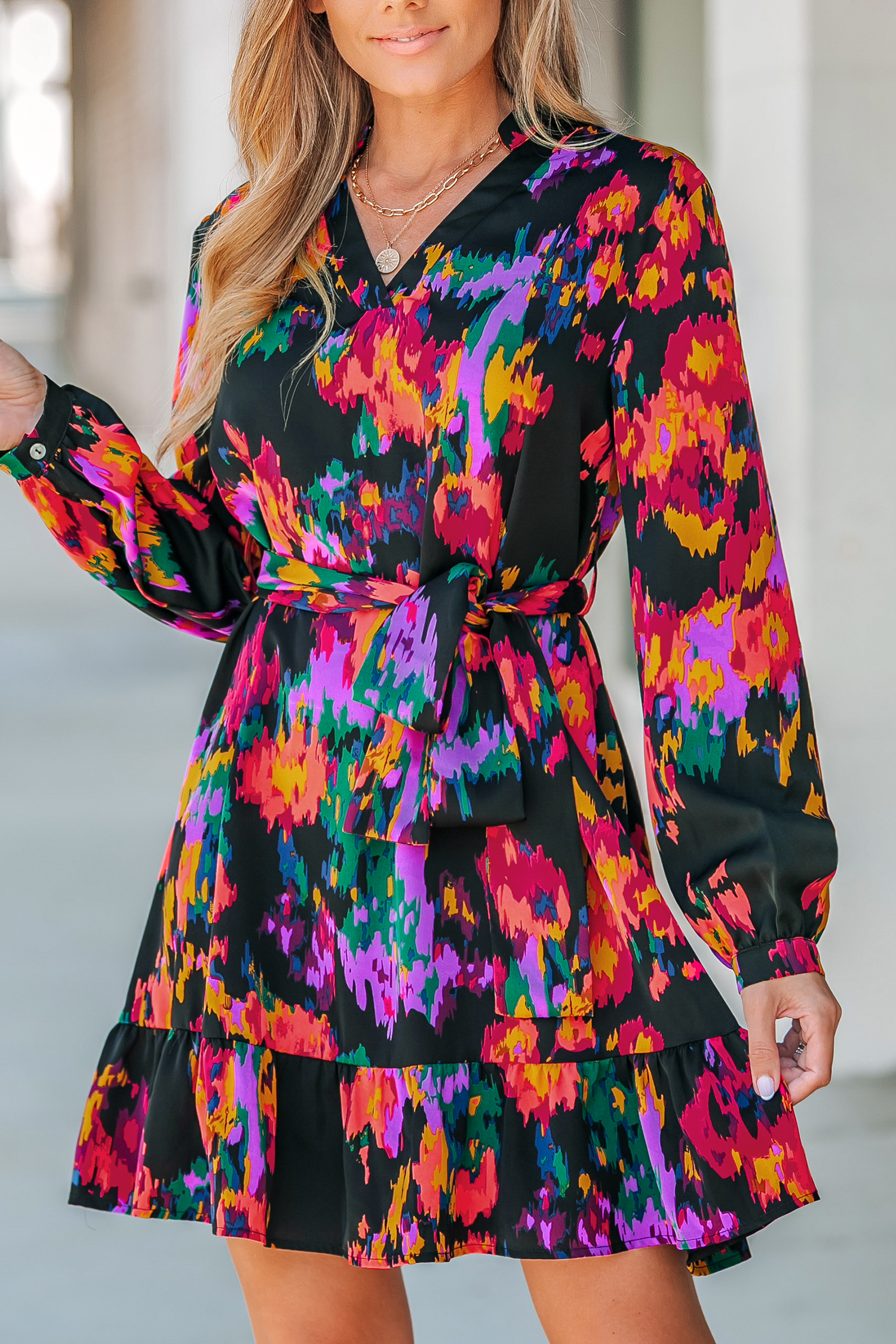 Robe mini avec ceinture à imprimé abstrait