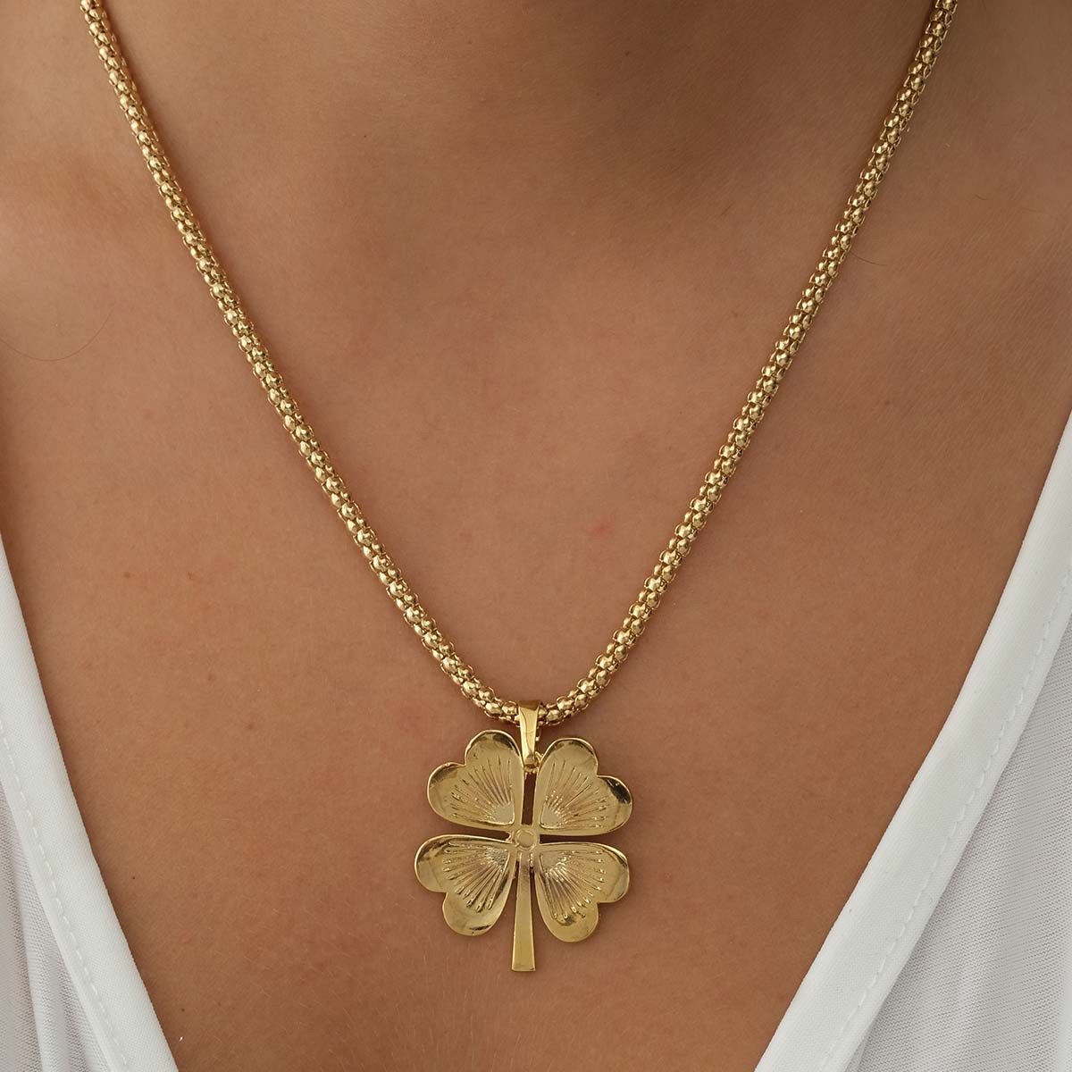 Collier fin pendentif trèfle - Laiton plaqué or