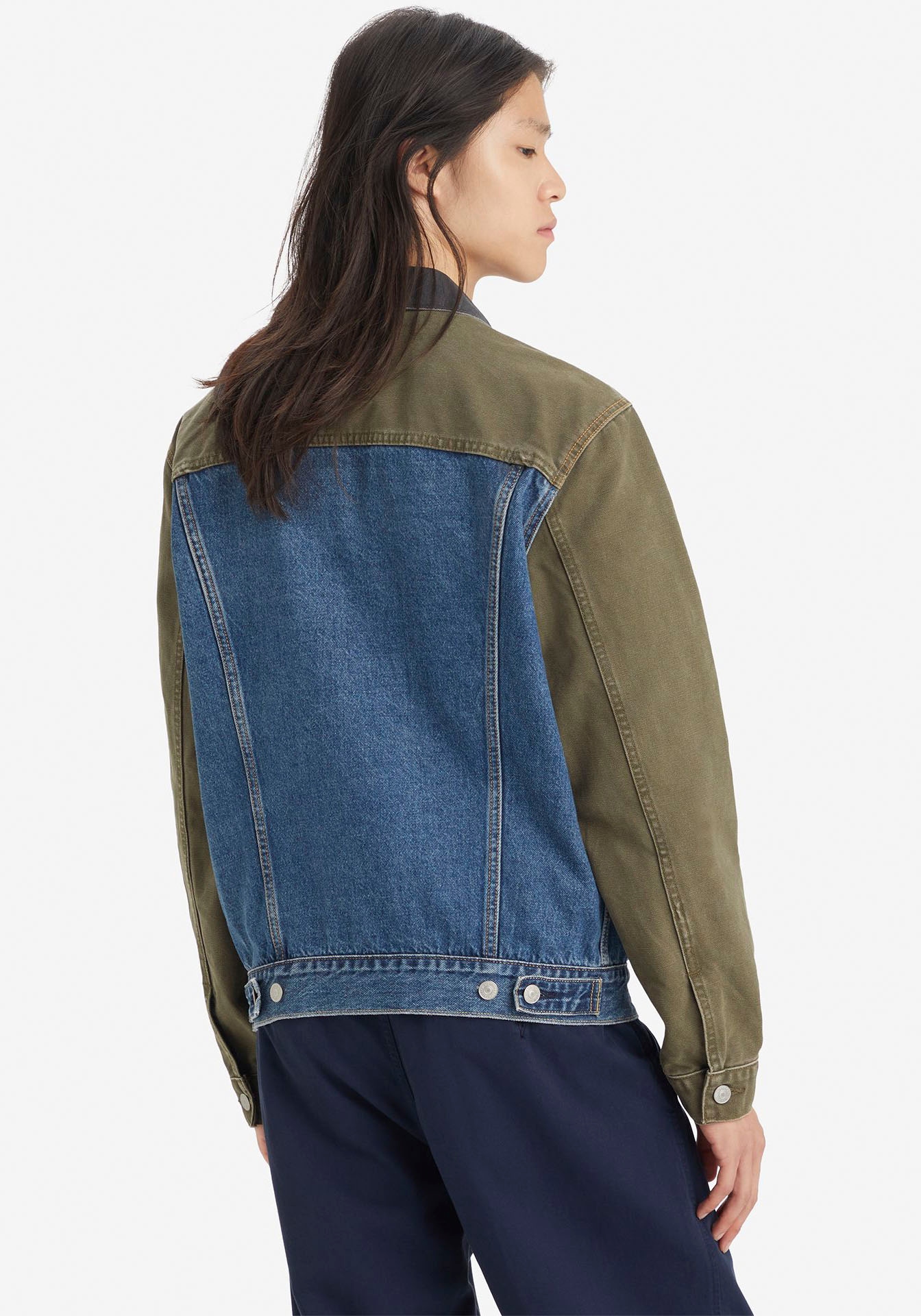 Levi's® Jeansjacke »VINTAGE FIT TRUCKER JKT« mit Brusttaschen
