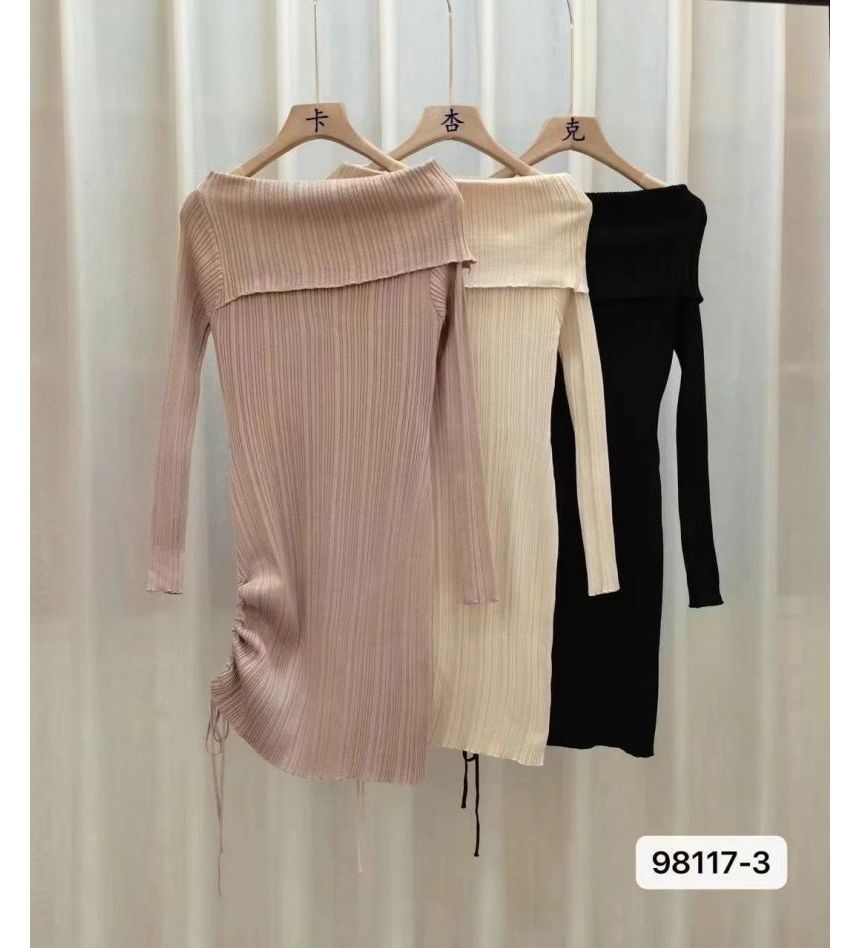 Rorah - Off-shoulder gebreide mini-jurk met trekkoord