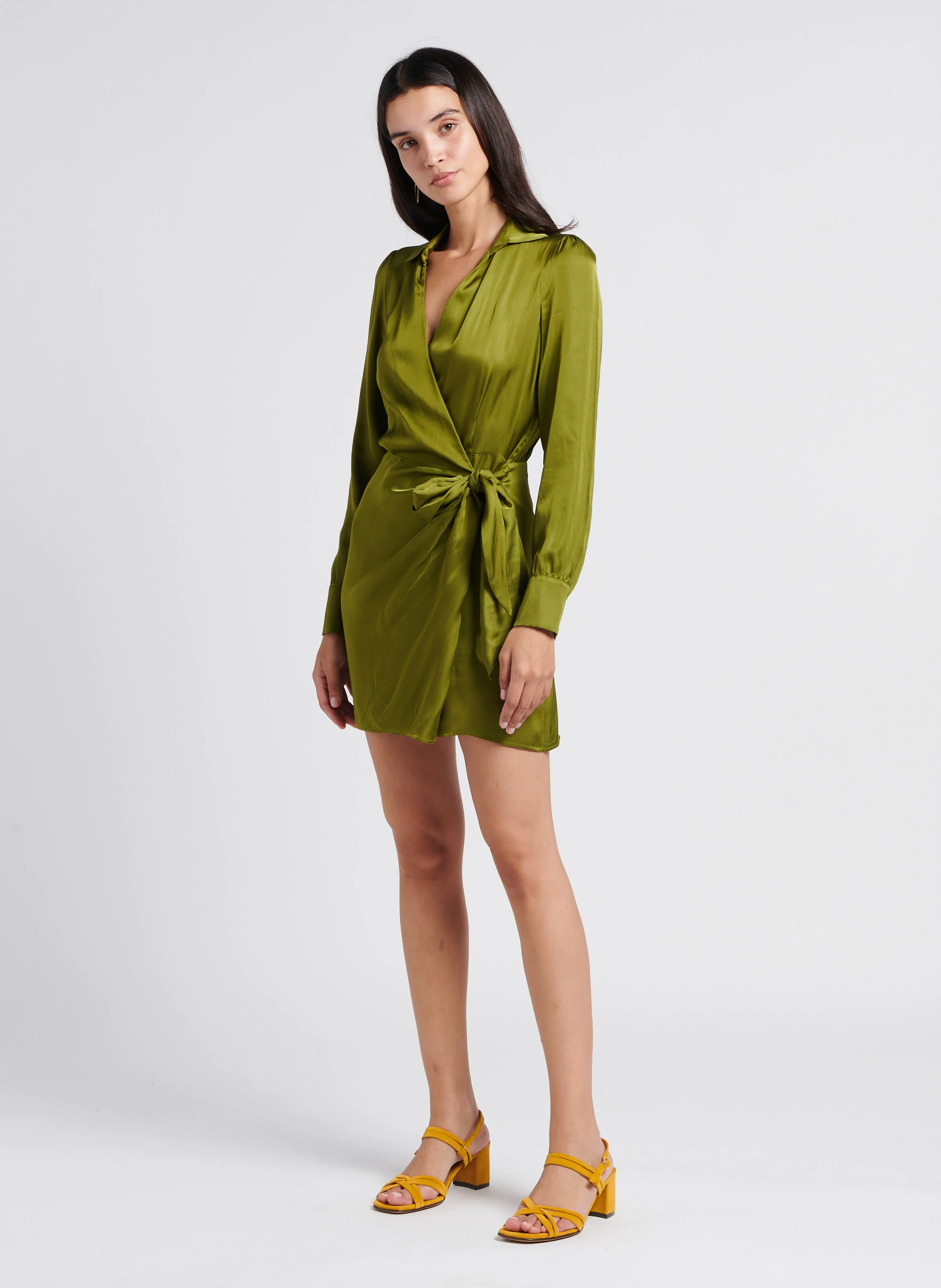 DITTA - Robe courte col V à revers satinée| Vert