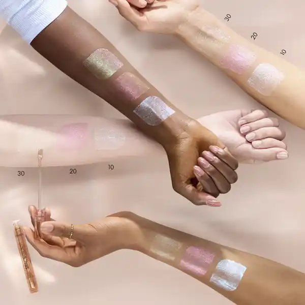 Space Glam Liquid Chrome Eyeshadow 030 Galactic Glamour