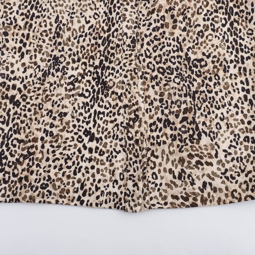 Sensarra - Halterkraag luipaardprint maxi-jurk met knopen