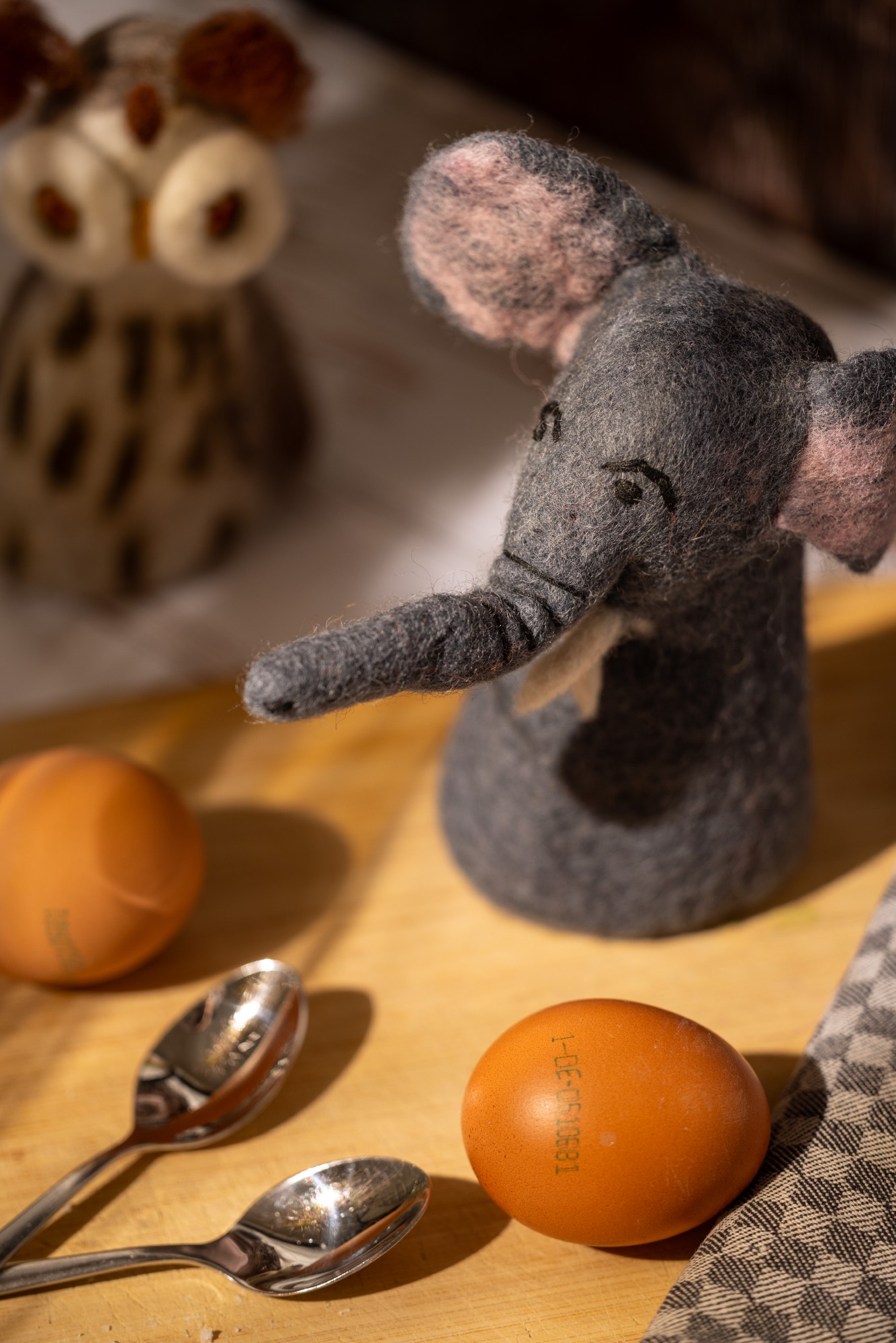 Eierwärmer 'Elefant' aus Filz, grau, H 14 cm, Ø 8 cm zu 9,80