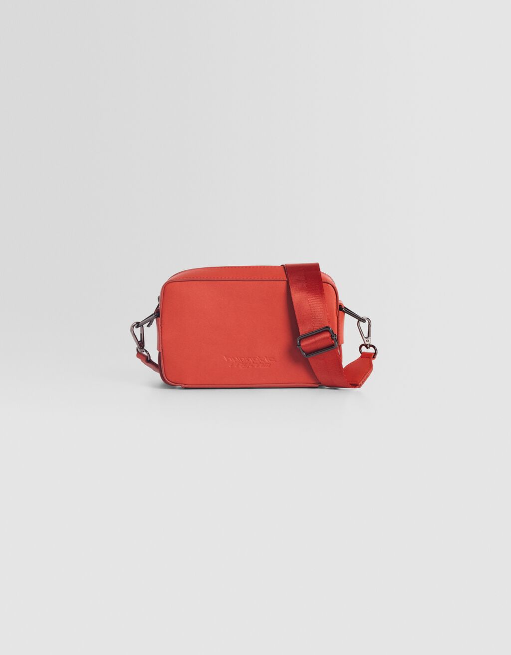 Bolsa transversal rígida