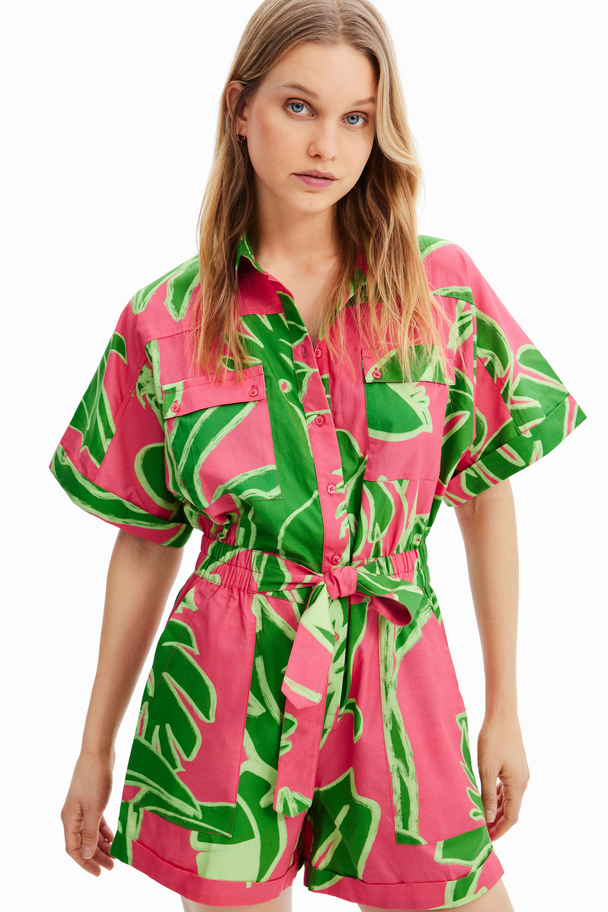 Combinaison courte tropicale