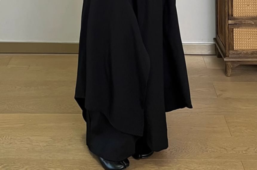 JUN.LEE - Hoge taille effen asymmetrische wijde broek / Oversized overhemd met lange mouwen