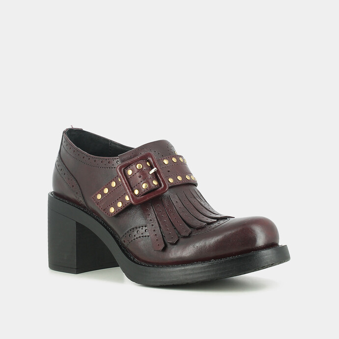 Mocassins à talons et pates frangées  en cuir bordeaux