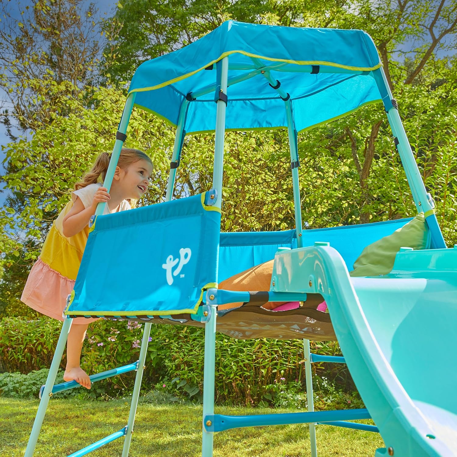TP Growable Adventurer Klettergerüst aus Metall mit Rutsche und Vordach, höhenverstellbar, für Kinder von 18 Monaten bis 3 Jahren, langlebige Outdoor-Spielstruktur, fantasievolle Spielmatte inklusive
