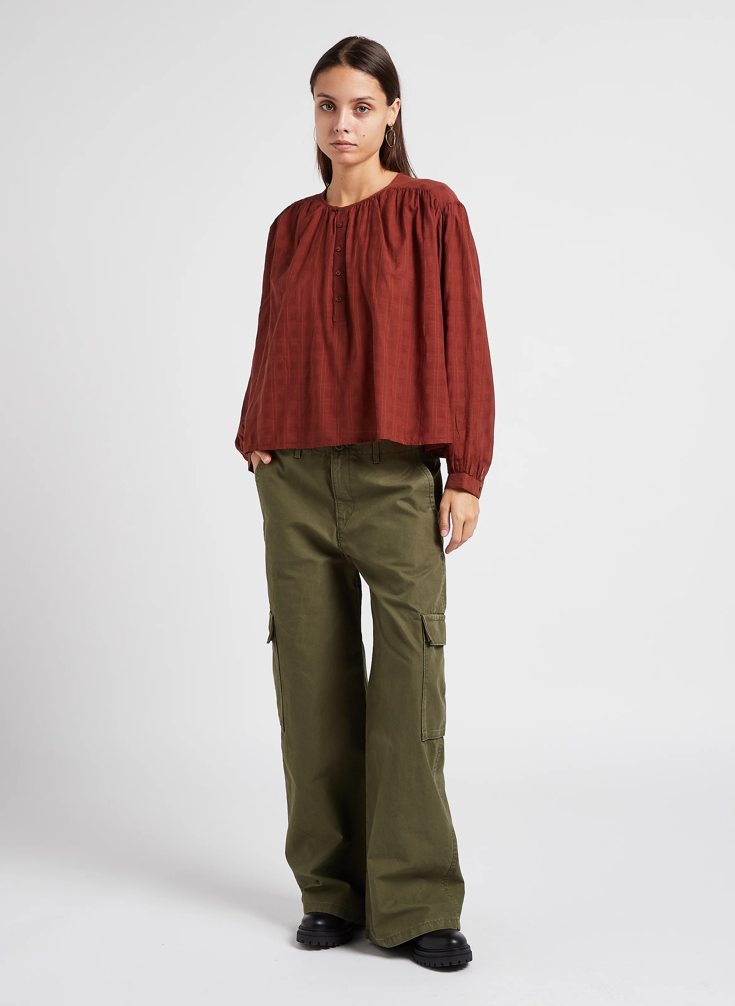 ELINA - Blouse évasée col rond en coton mélangé | Marron
